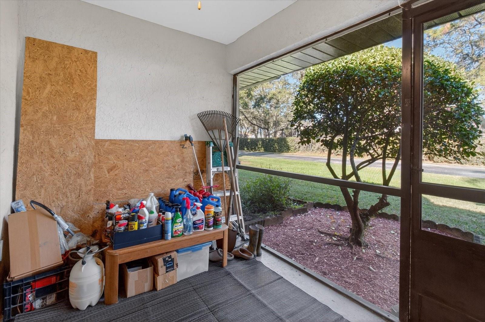 Image 42 of 88 For 7637 Piping Rock Court