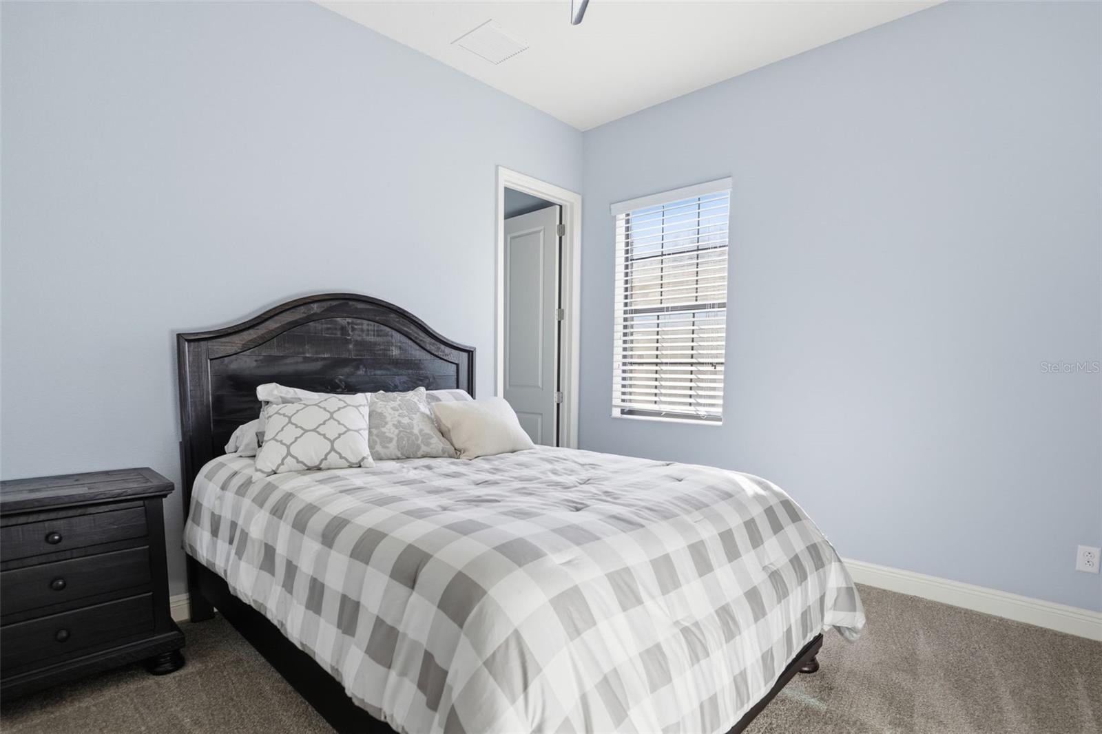 Image 37 of 67 For 31999 Watoga Loop