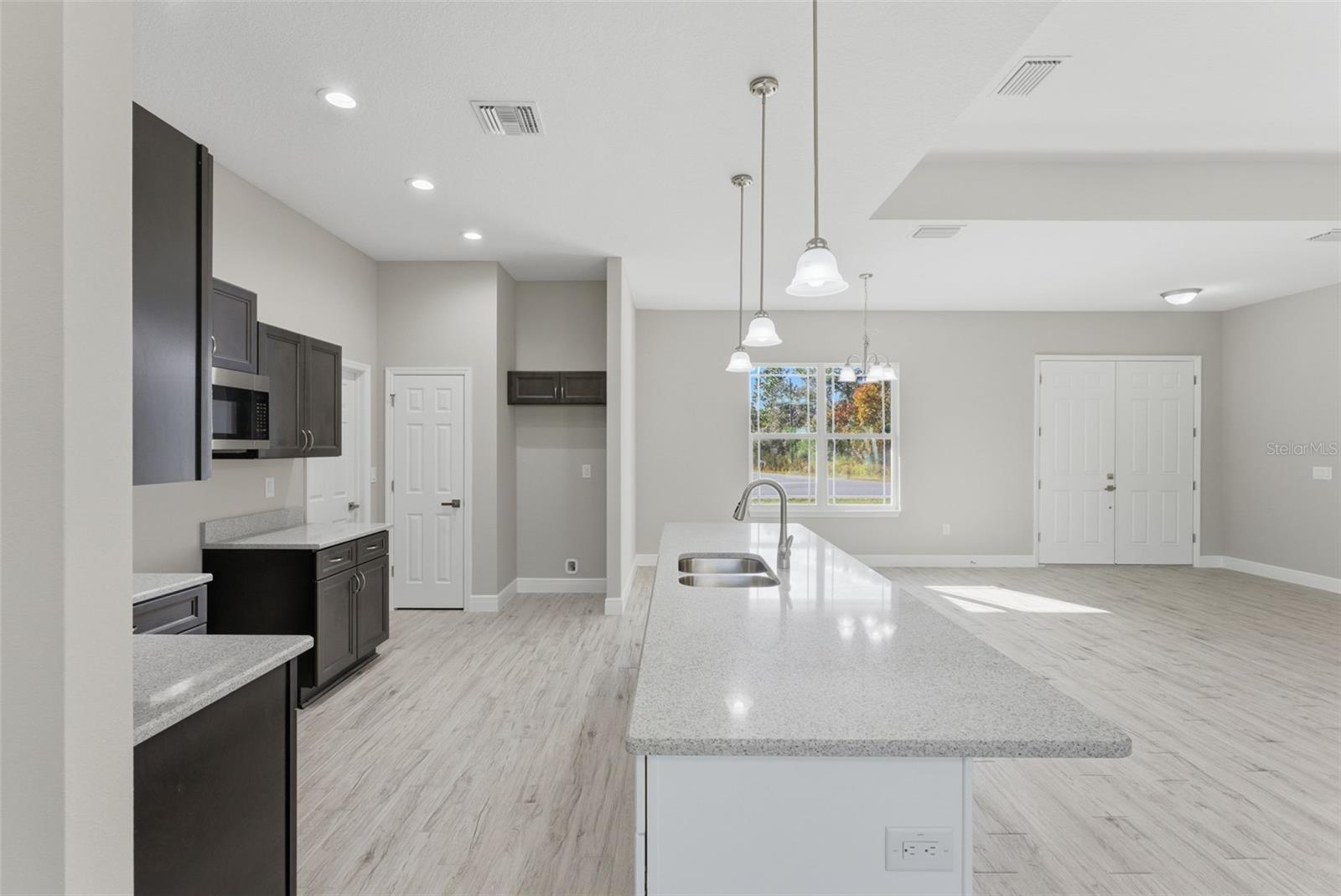 Image 28 of 69 For 8265 Amboy Drive