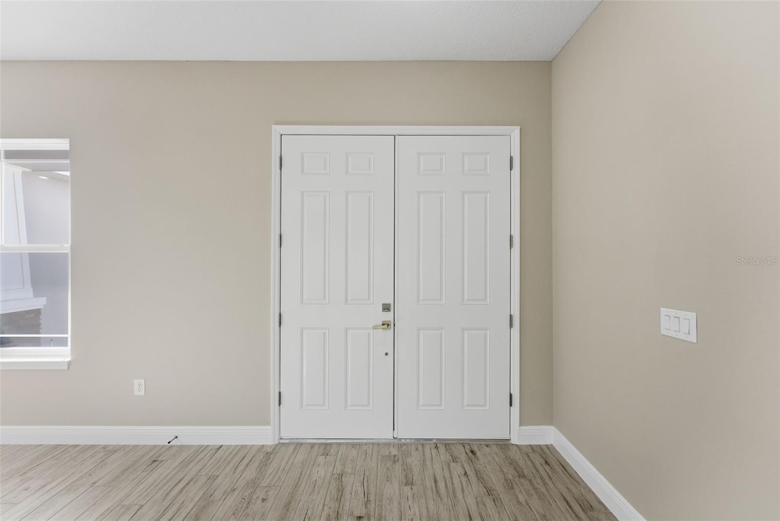 Image 9 of 69 For 8265 Amboy Drive