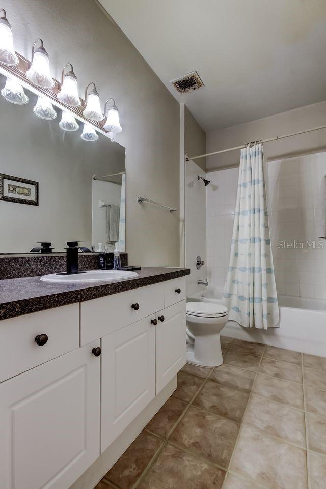 Image 21 of 26 For 2279 Portofino Place -2015