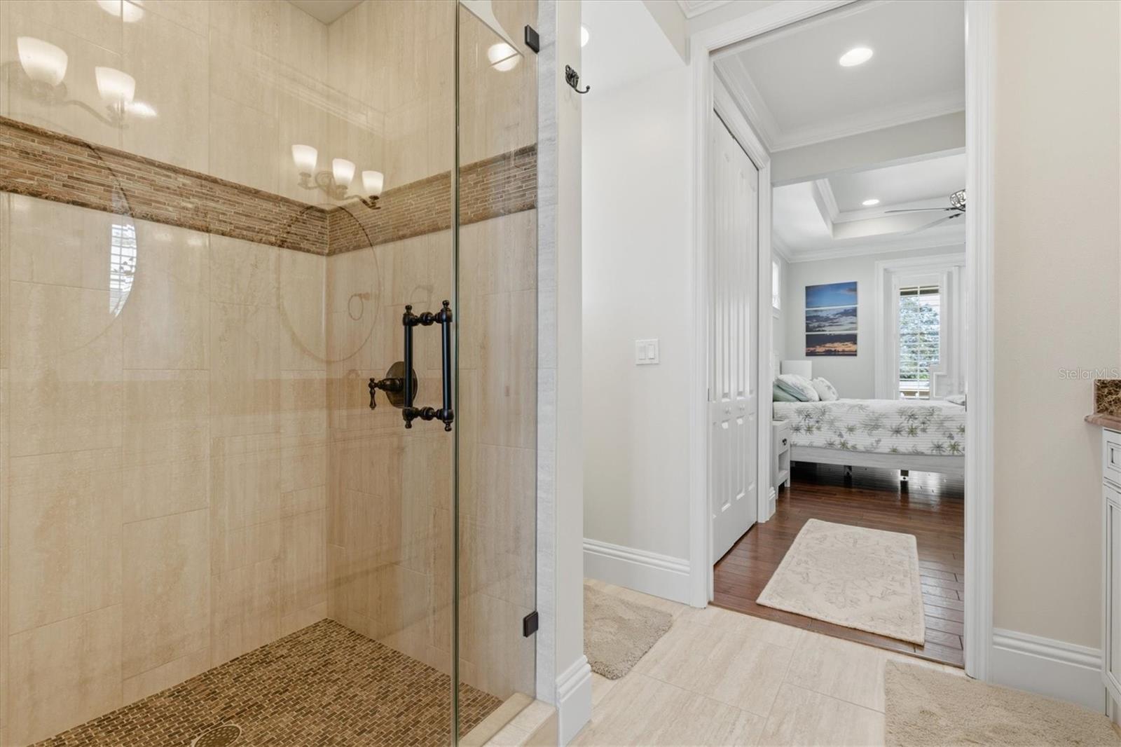 Listing photo id 39 for 2484 Baywood Drive W