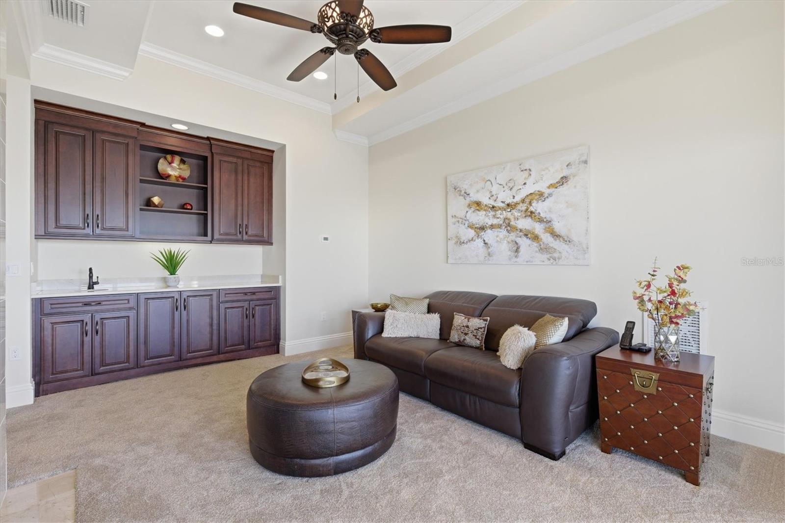 Listing photo id 53 for 2484 Baywood Drive W