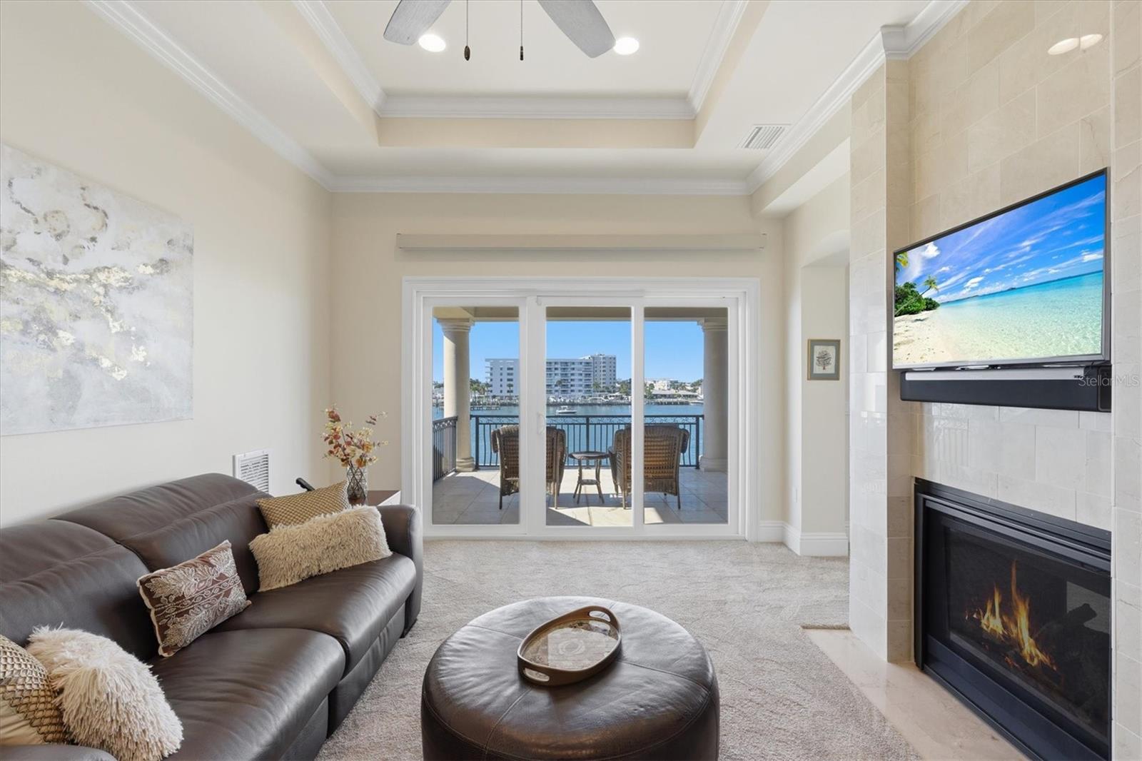 Listing photo id 54 for 2484 Baywood Drive W