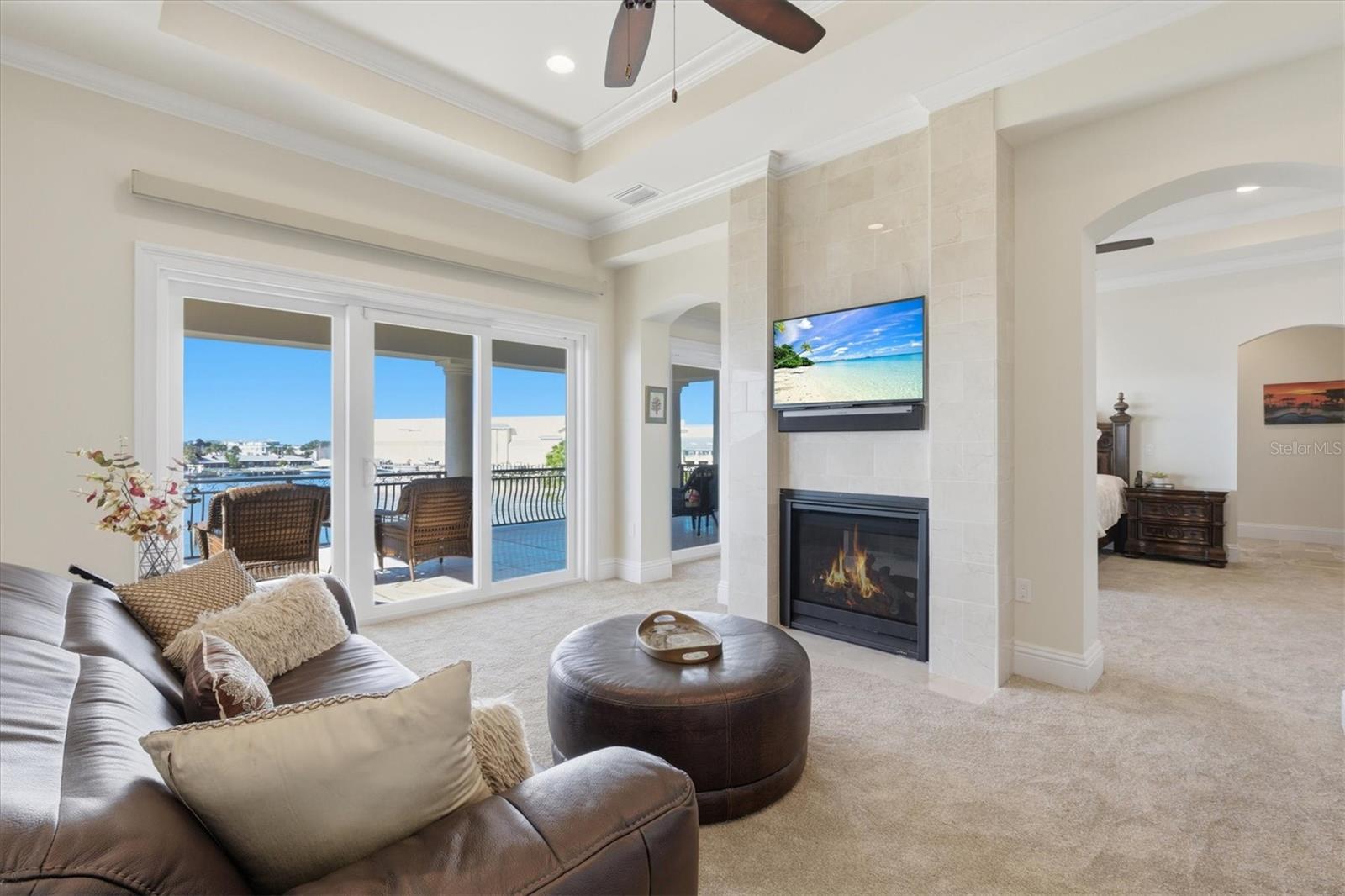 Listing photo id 55 for 2484 Baywood Drive W