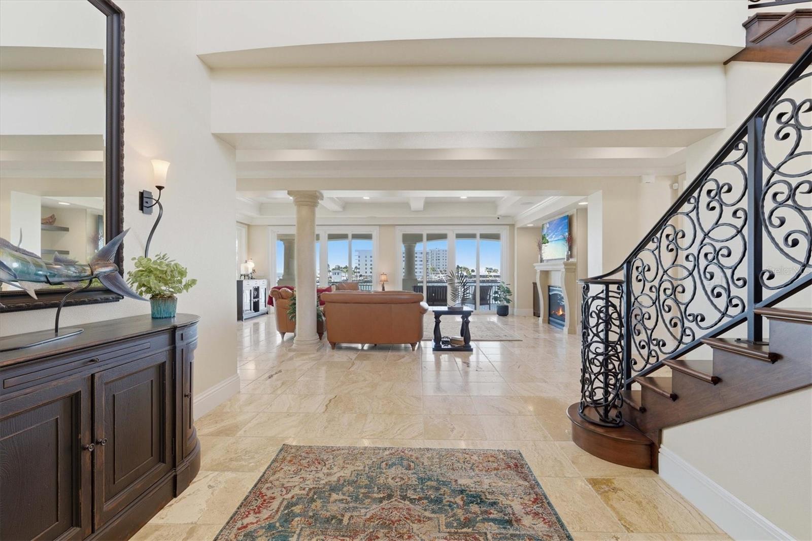 Listing photo id 6 for 2484 Baywood Drive W