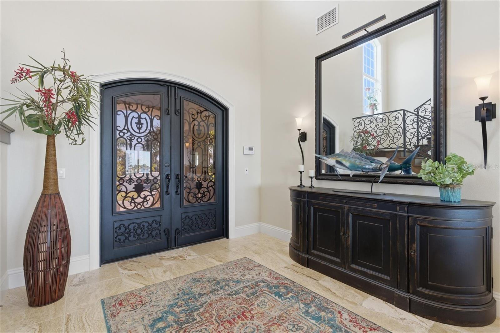 Listing photo id 7 for 2484 Baywood Drive W