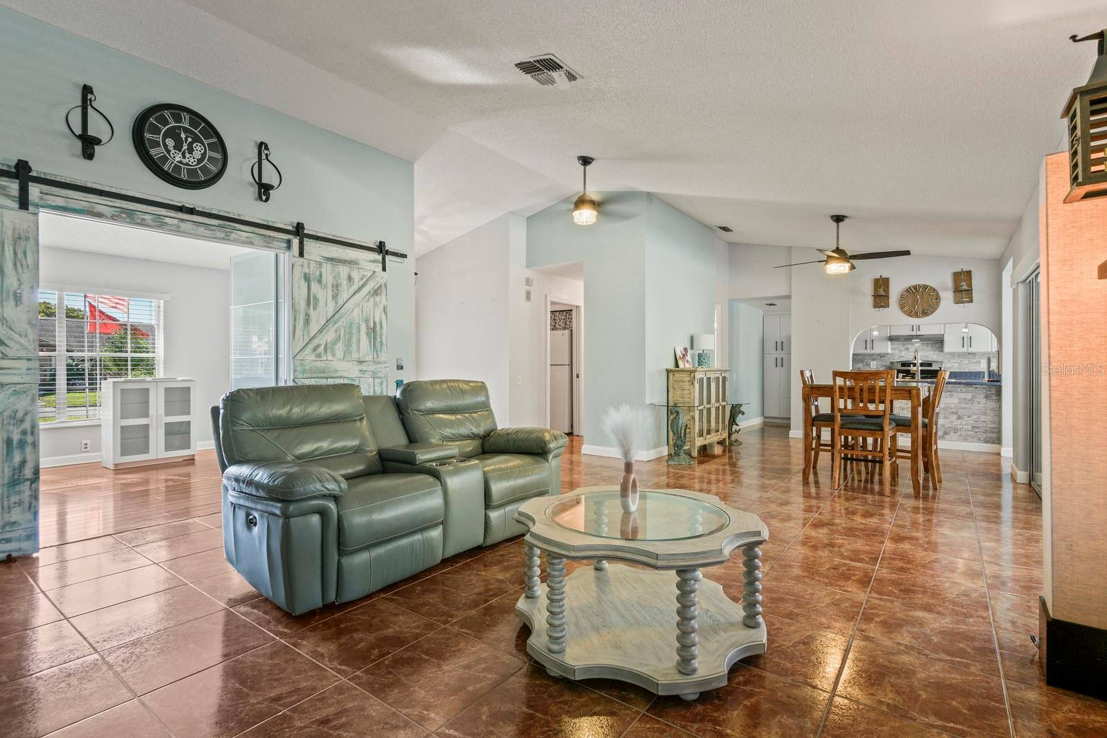 Image 10 of 38 For 9909 Middlecoff Drive