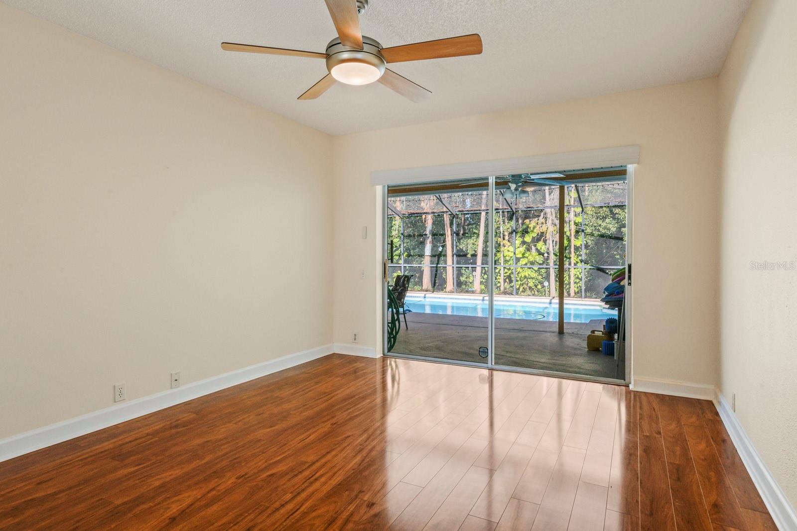 Image 18 of 38 For 9909 Middlecoff Drive