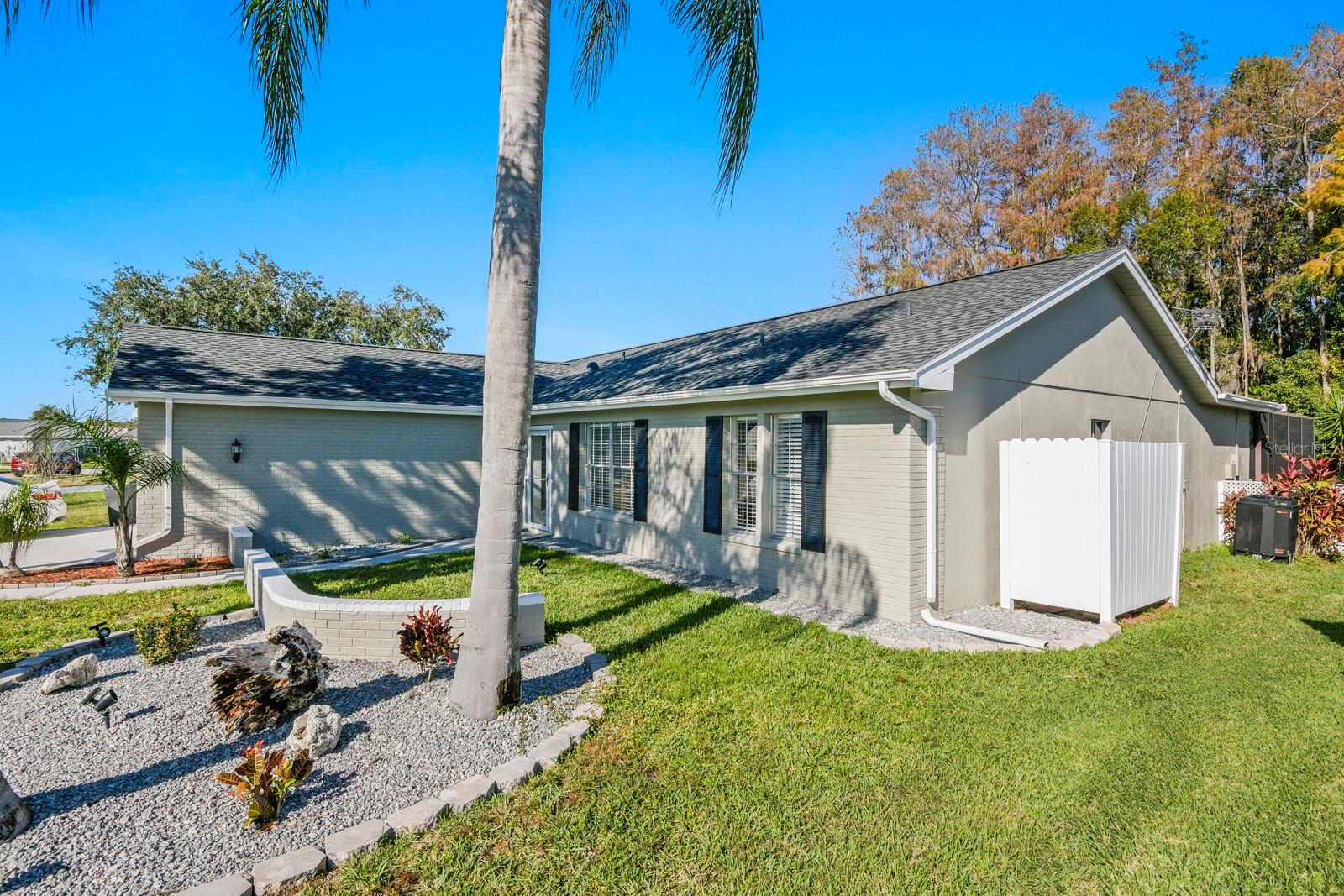 Image 4 of 38 For 9909 Middlecoff Drive