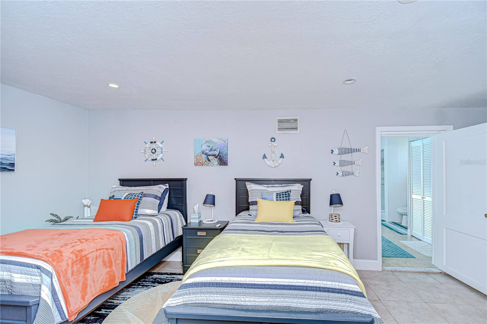 Image 22 of 44 For 130 63rd Street S