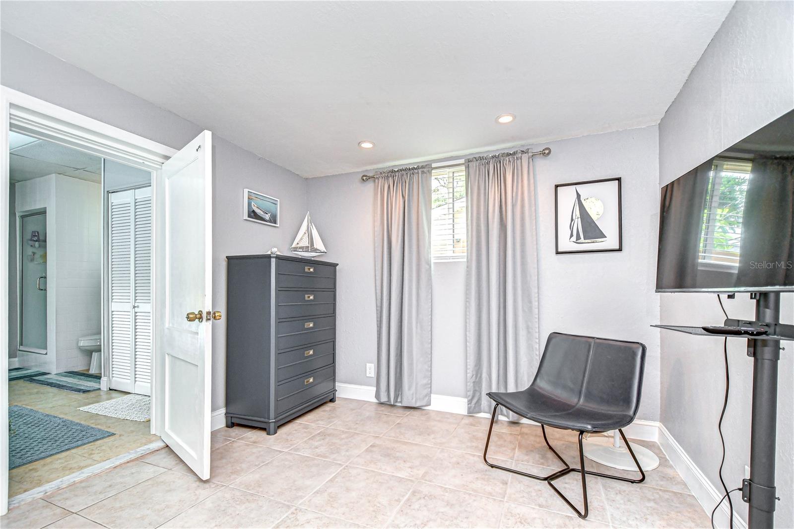 Image 25 of 44 For 130 63rd Street S