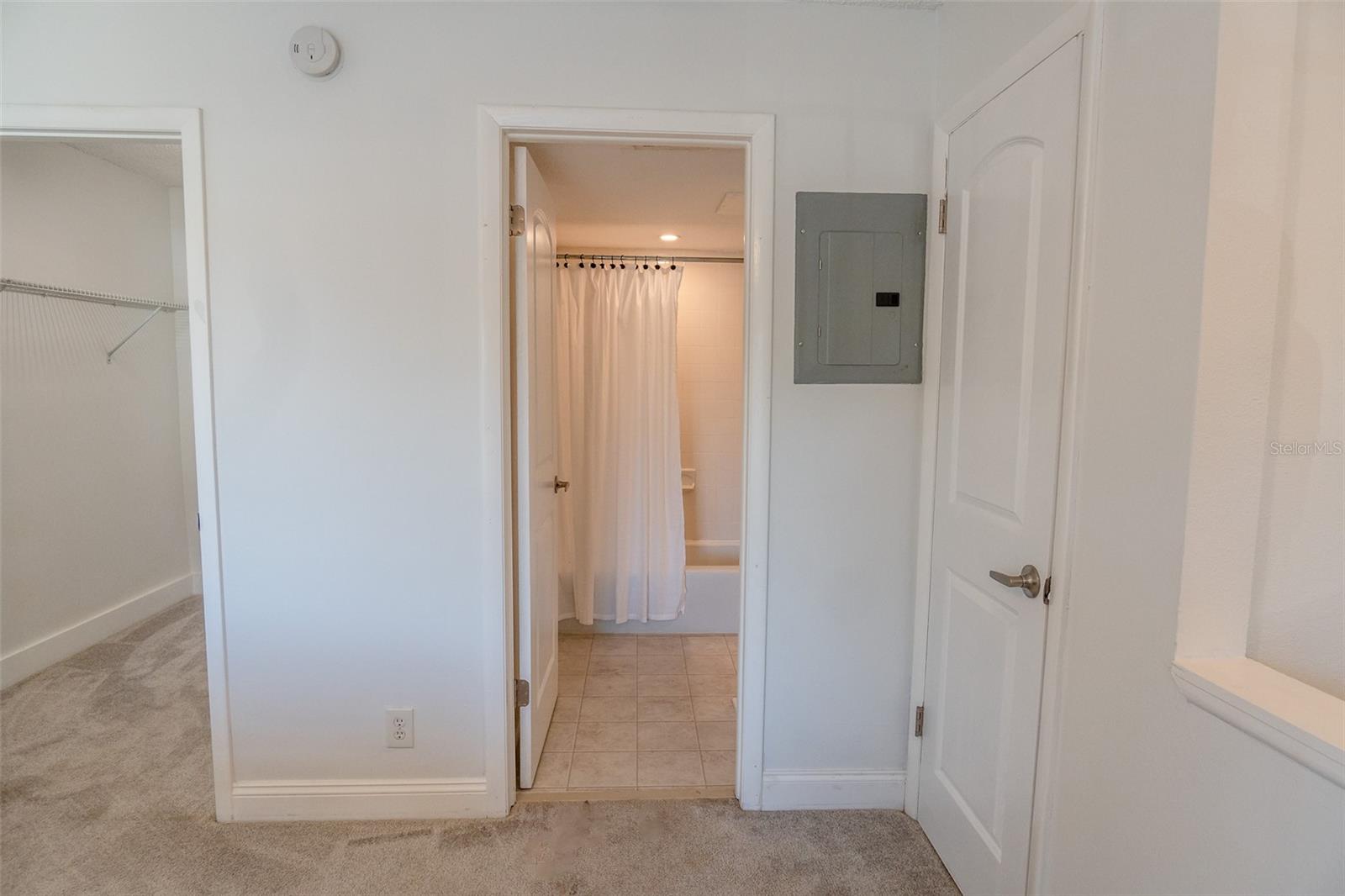 Image 21 of 25 For 8800 Bardmoor Boulevard 20