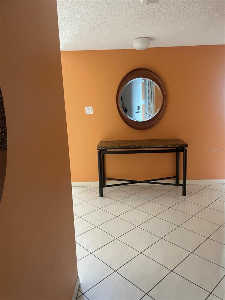 Image 15 of 25 For 400 Island Way 711