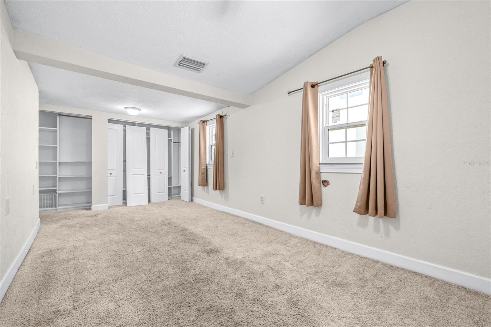 Image 22 of 56 For 3415 Barcelona Street