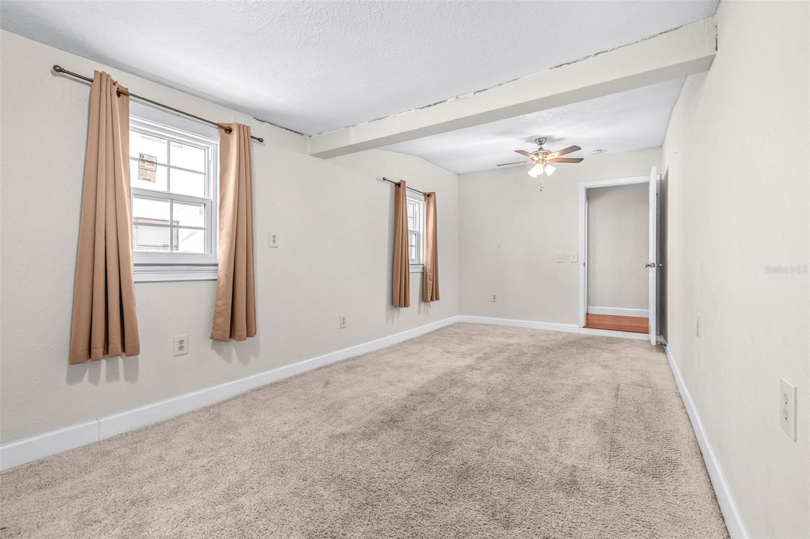 Image 25 of 56 For 3415 Barcelona Street