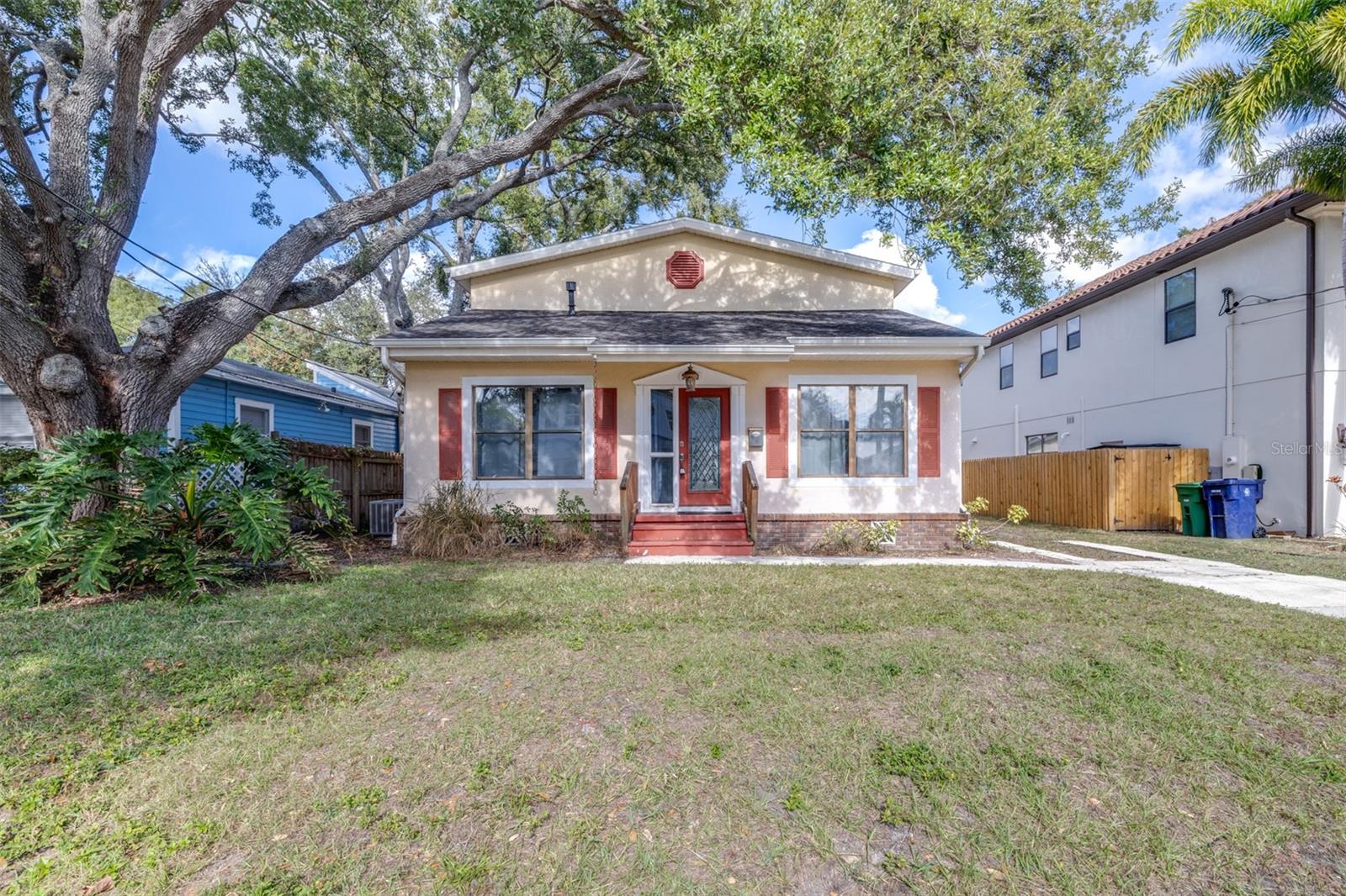 Image 3 of 56 For 3415 Barcelona Street