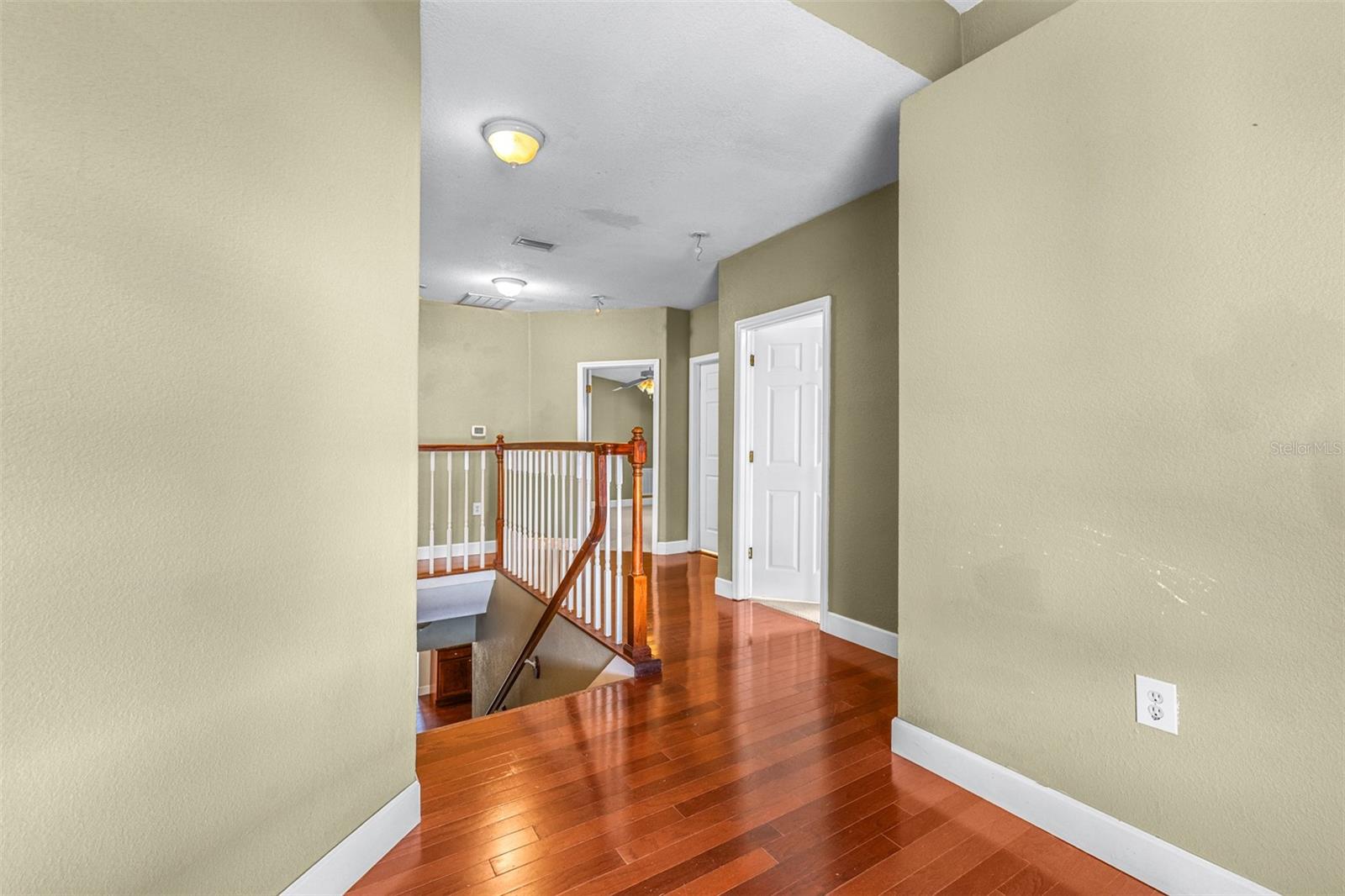 Image 33 of 56 For 3415 Barcelona Street