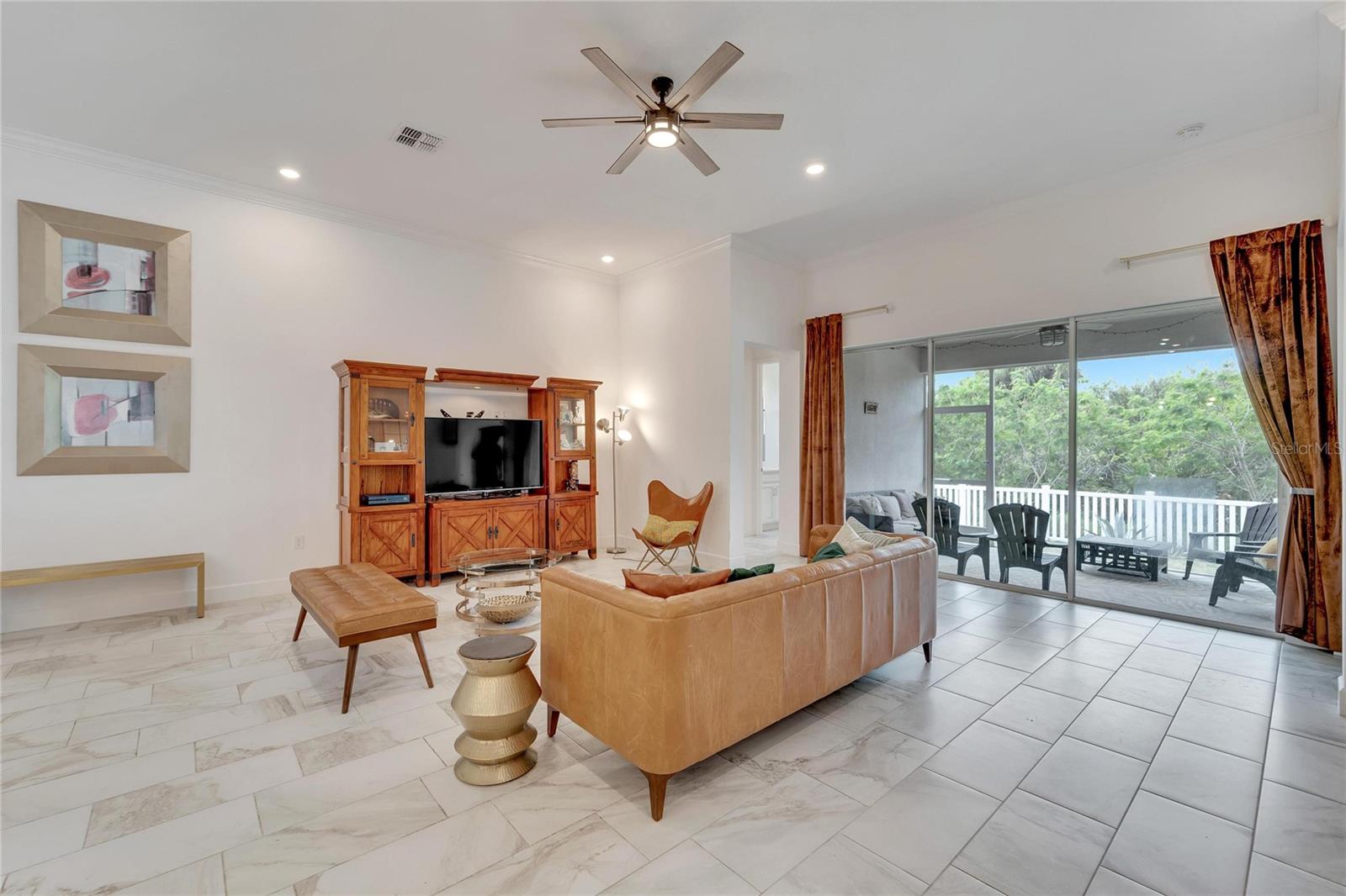 Listing photo id 16 for 618 Manns Harbor Drive