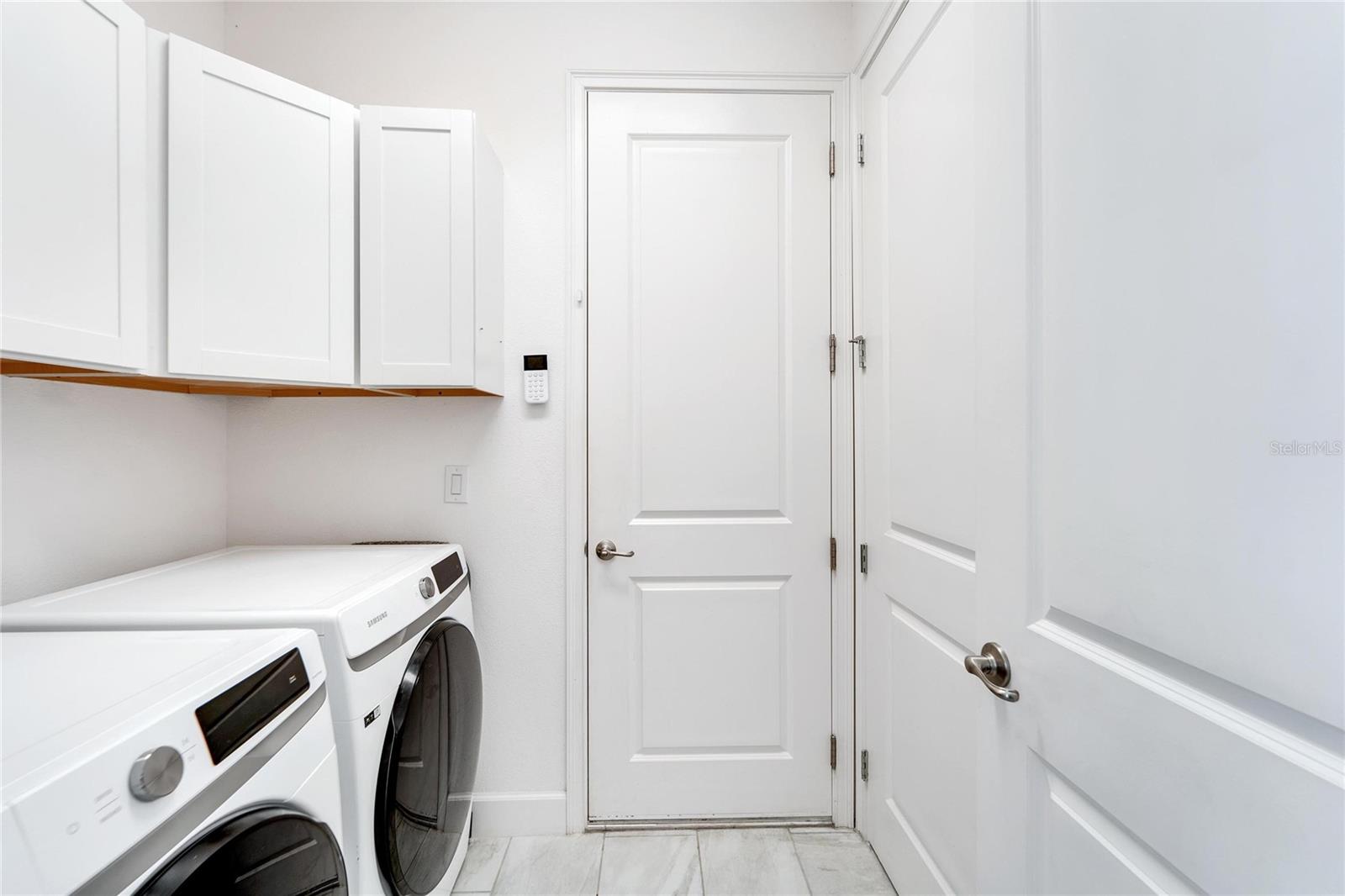 Listing photo id 32 for 618 Manns Harbor Drive