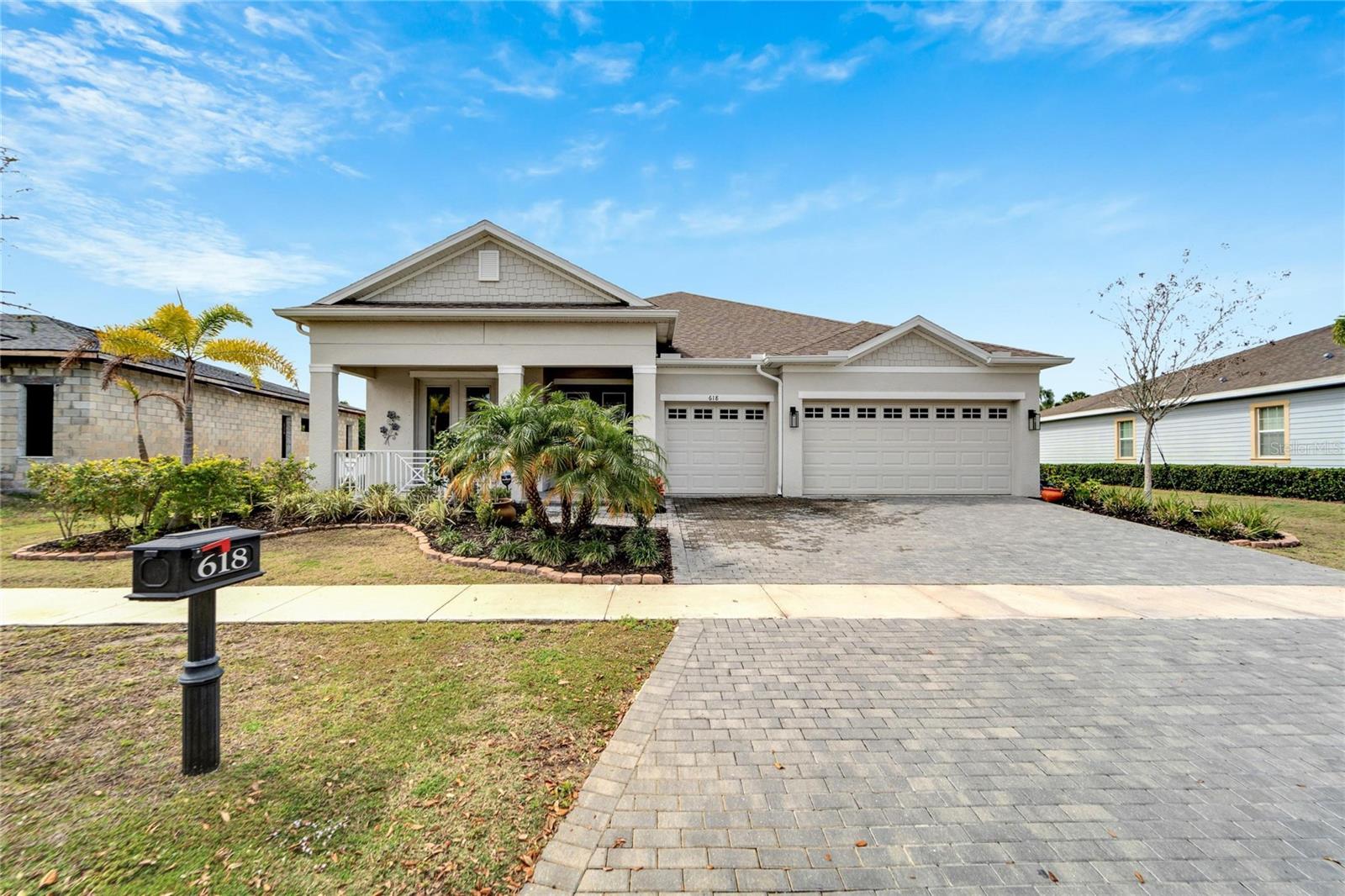 Listing photo id 3 for 618 Manns Harbor Drive