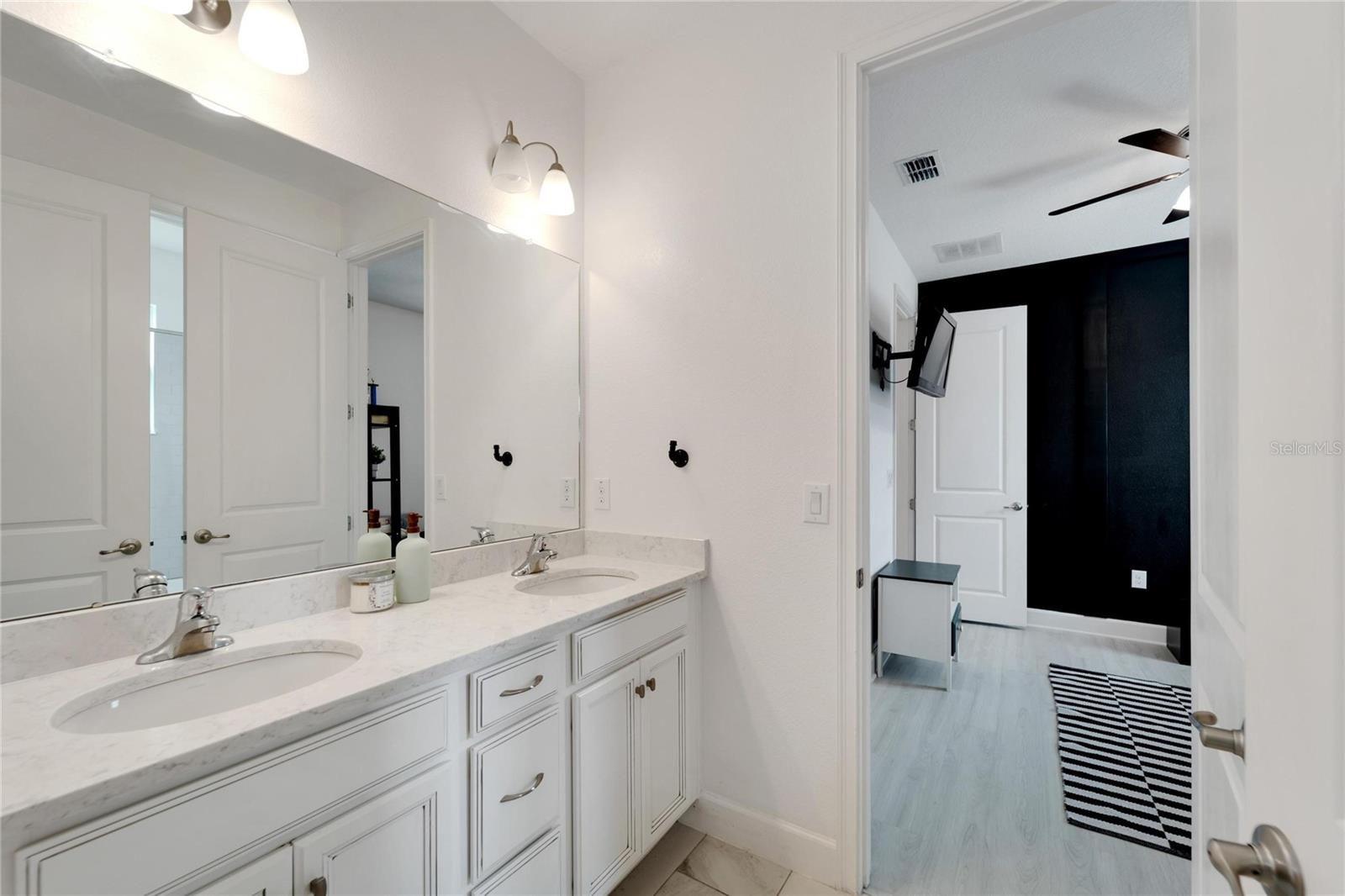 Listing photo id 53 for 618 Manns Harbor Drive