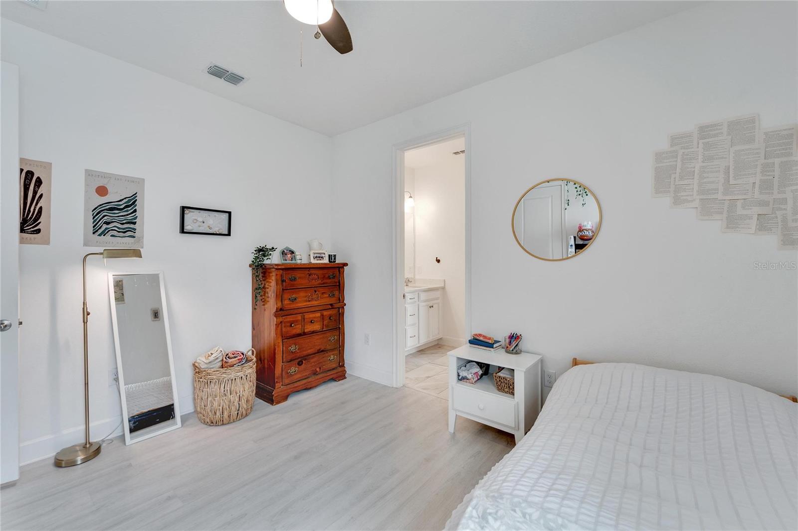 Listing photo id 57 for 618 Manns Harbor Drive