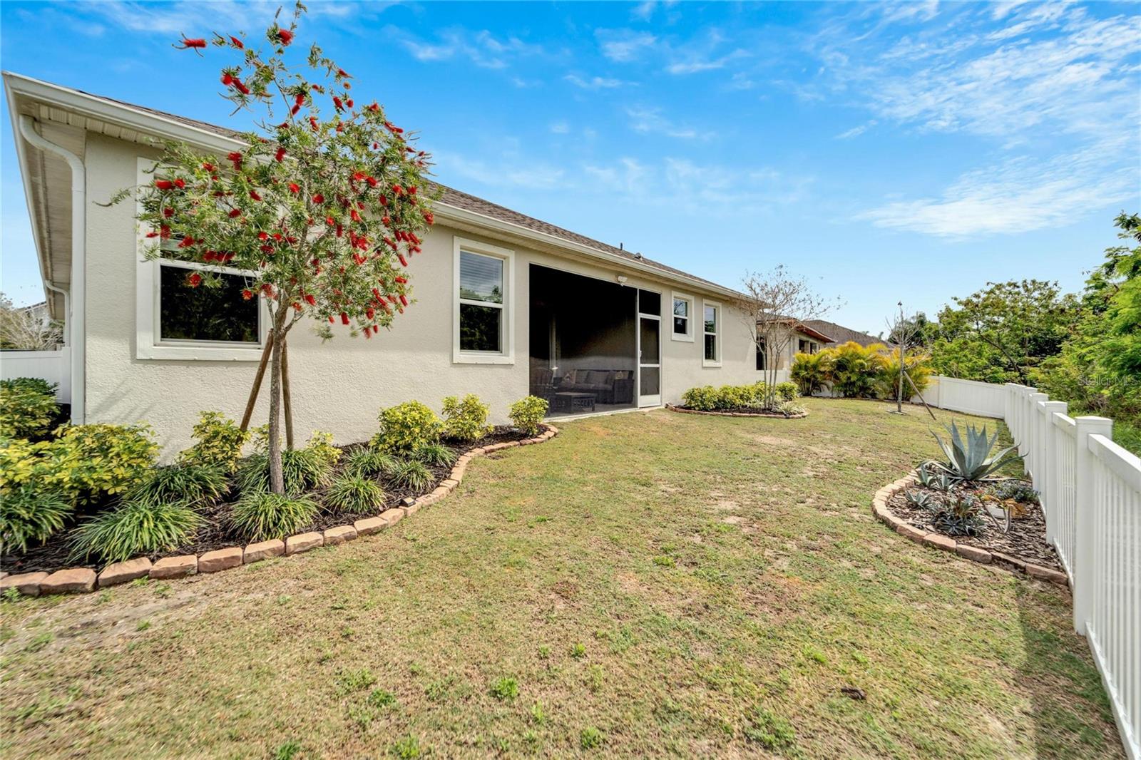 Listing photo id 67 for 618 Manns Harbor Drive