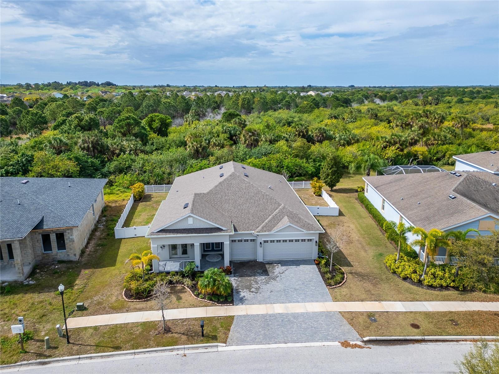 Listing photo id 72 for 618 Manns Harbor Drive