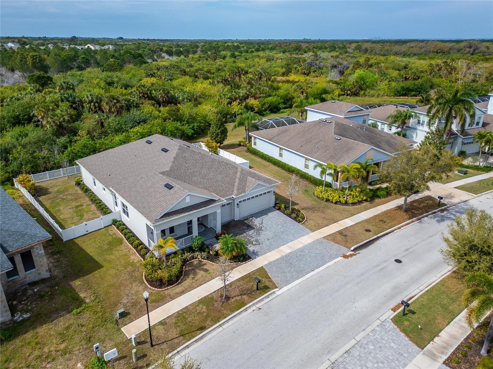 Listing photo id 73 for 618 Manns Harbor Drive