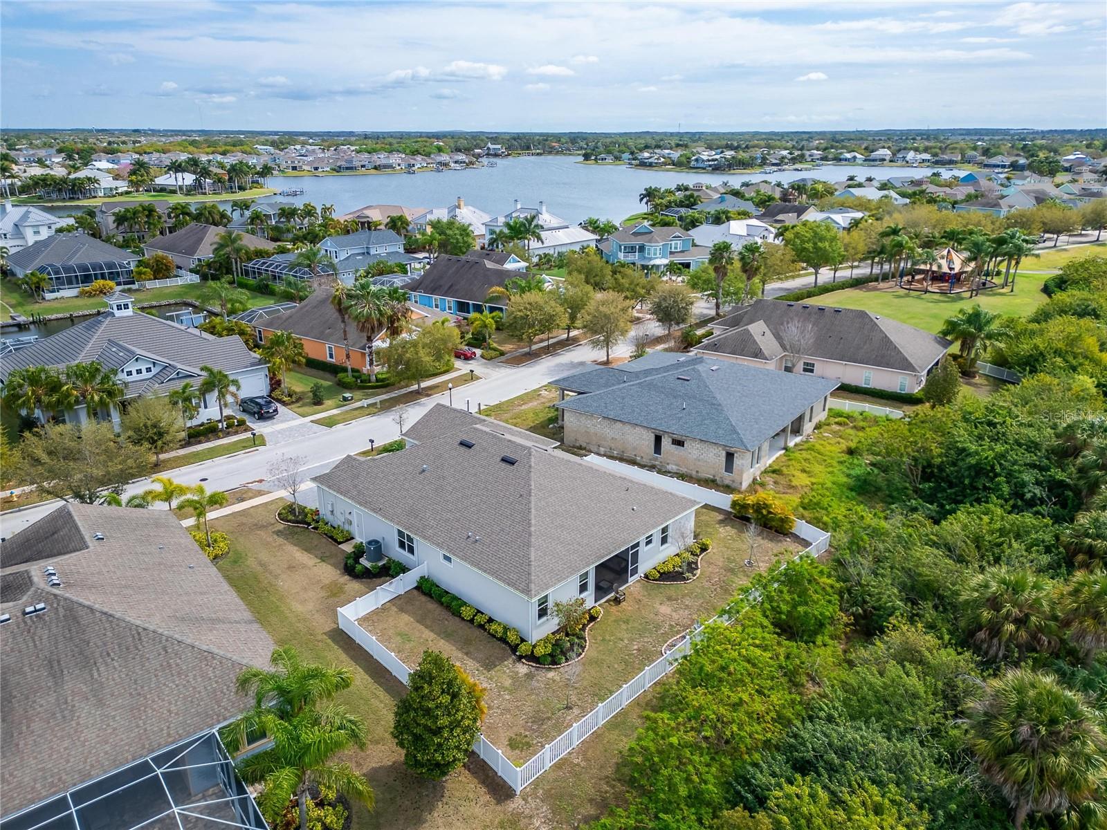 Listing photo id 87 for 618 Manns Harbor Drive
