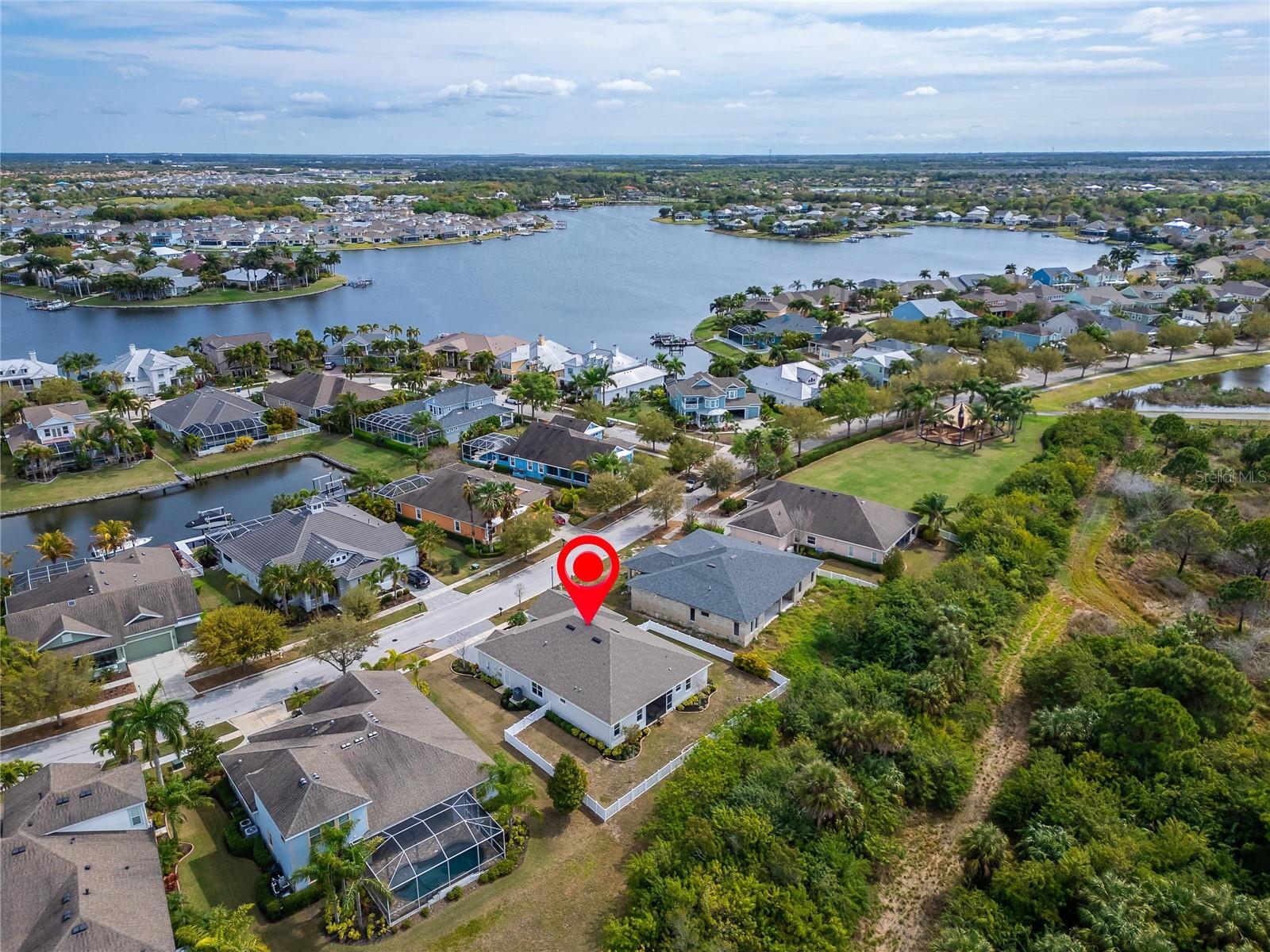 Listing photo id 88 for 618 Manns Harbor Drive
