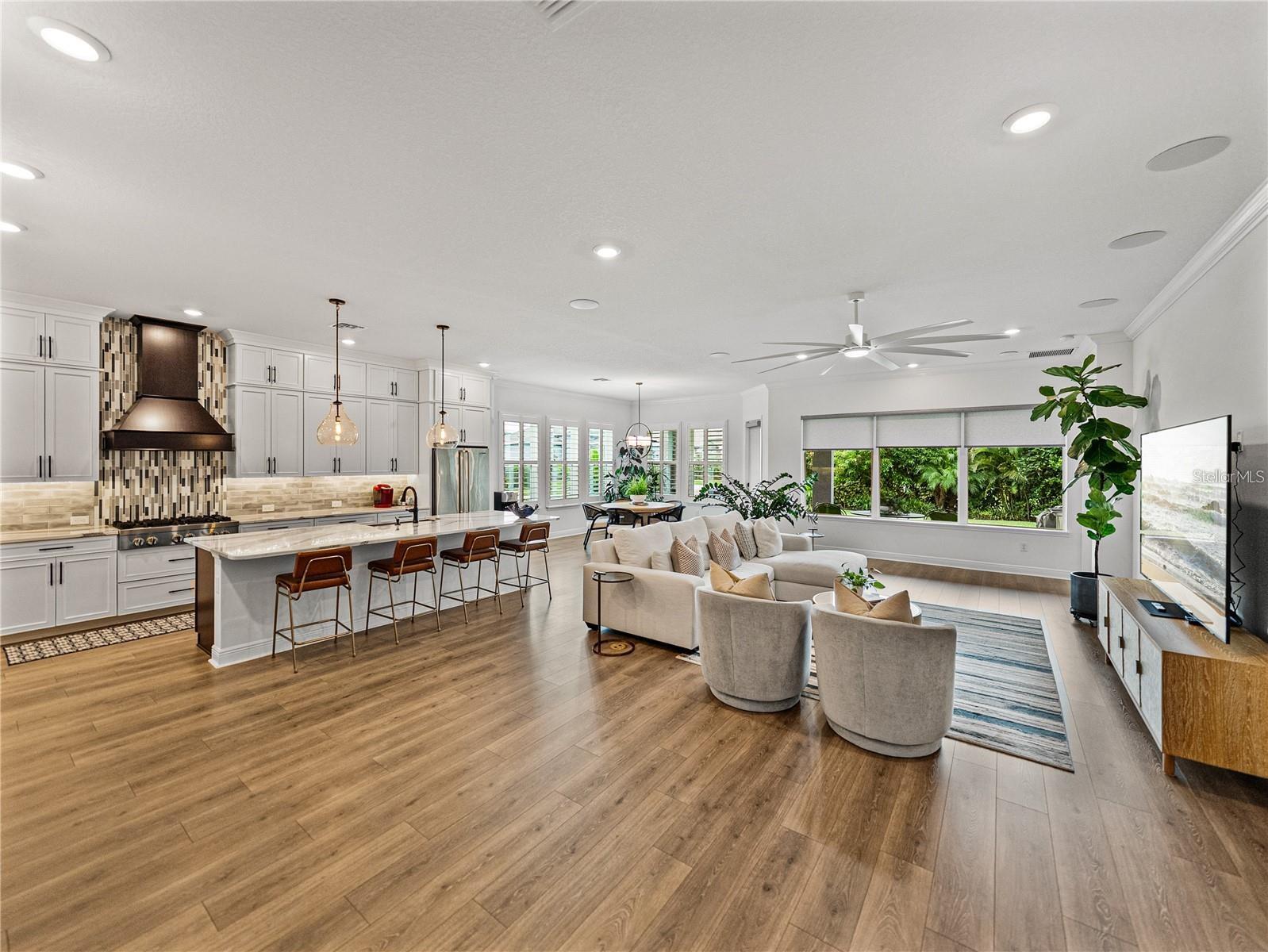 Image 12 of 72 For 7109 Estero Court