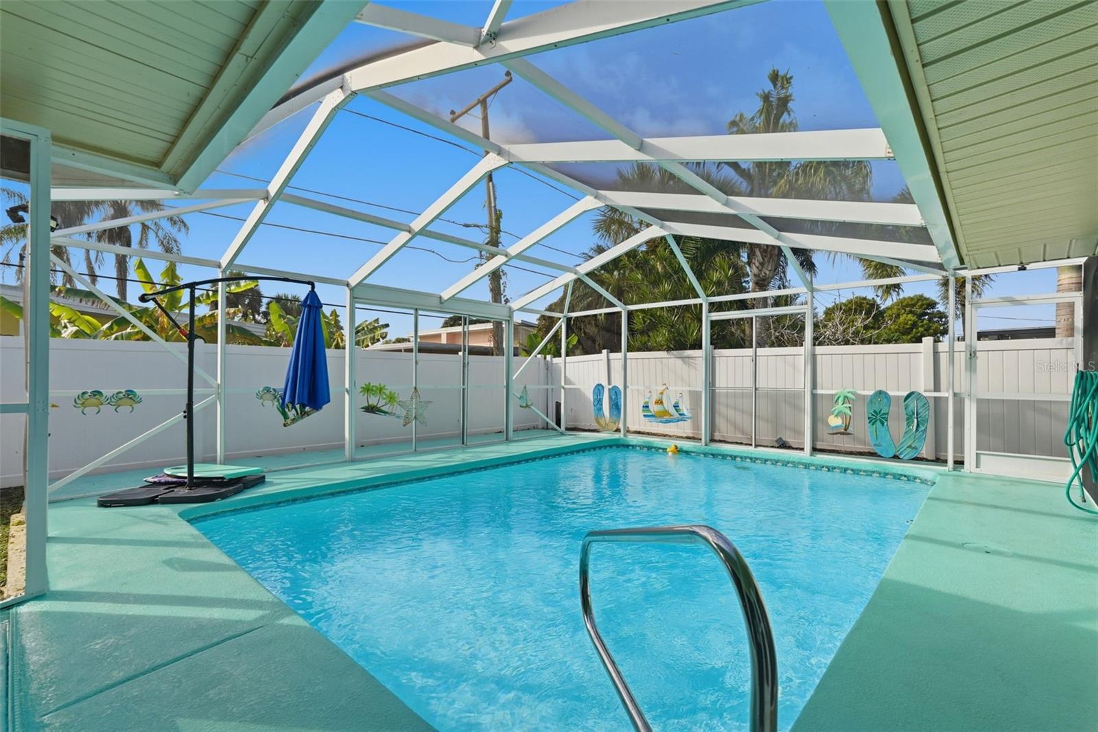 Image 2 of 39 For 3944 49th Avenue S