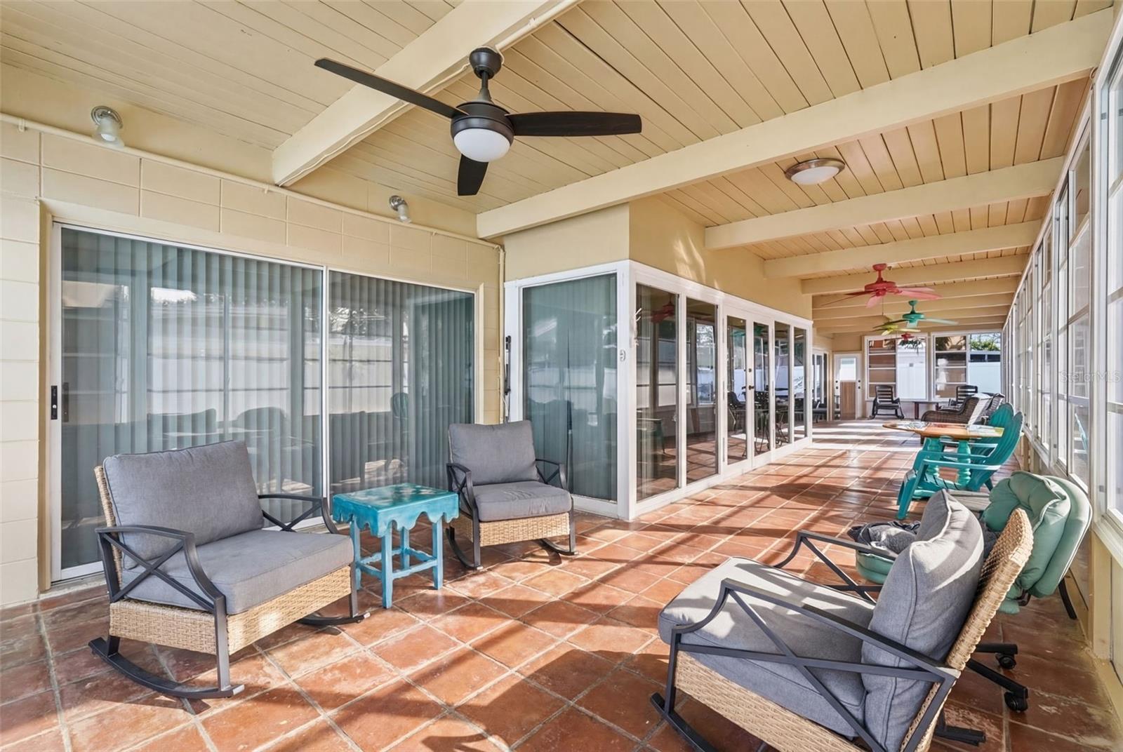 Image 25 of 39 For 3944 49th Avenue S