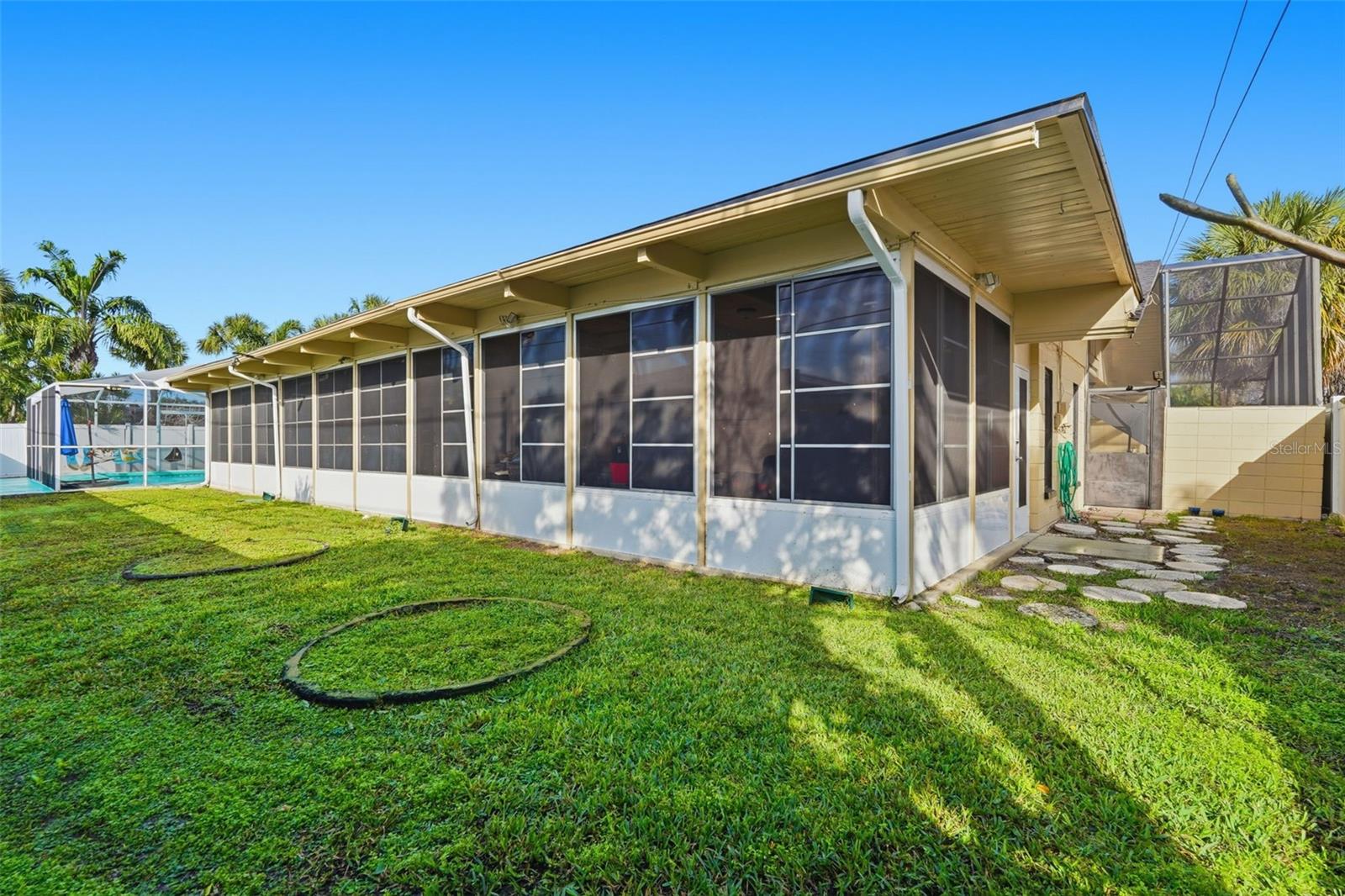 Image 30 of 39 For 3944 49th Avenue S