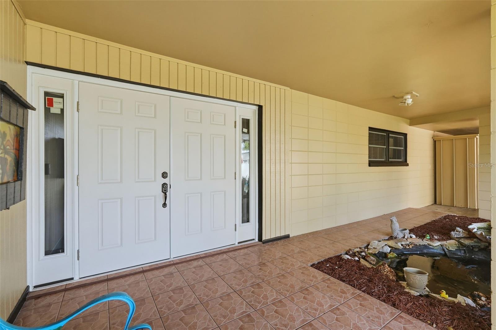 Image 5 of 39 For 3944 49th Avenue S