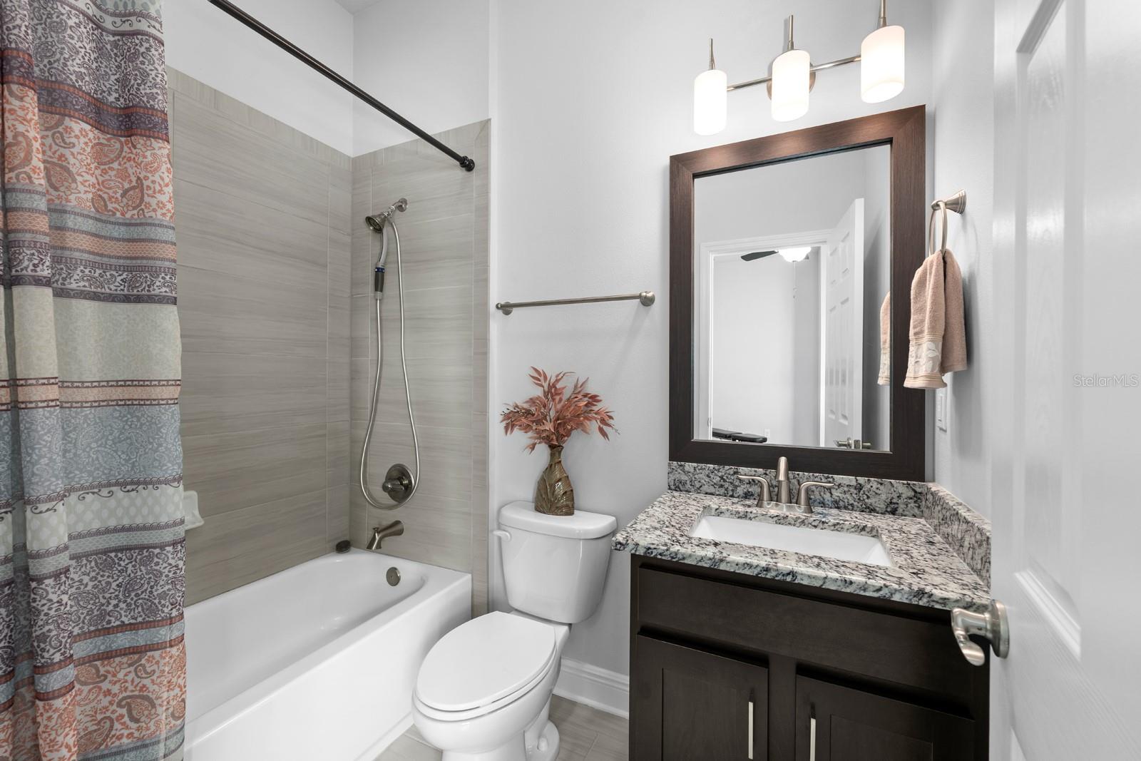 Listing photo id 11 for 1307 Charleen Street