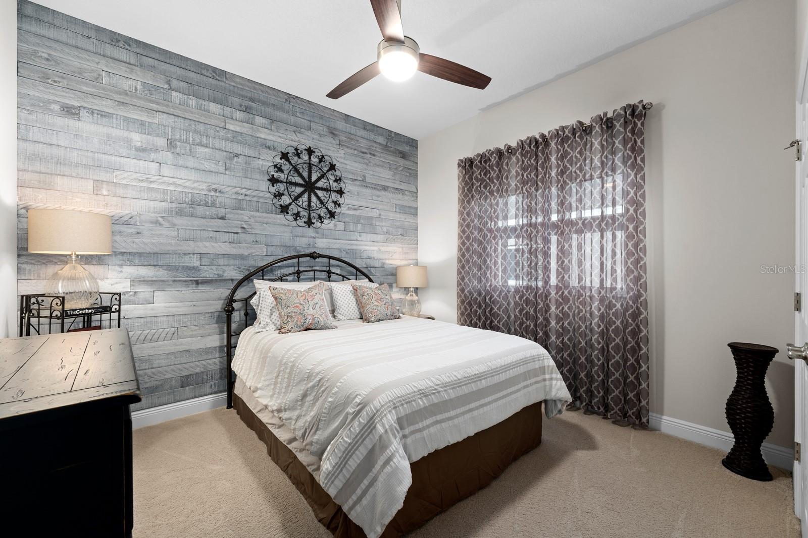 Listing photo id 20 for 1307 Charleen Street