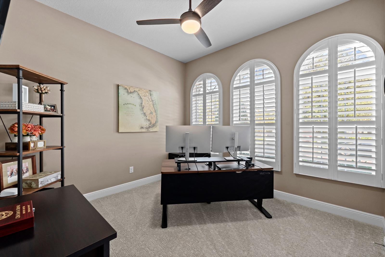 Listing photo id 22 for 1307 Charleen Street