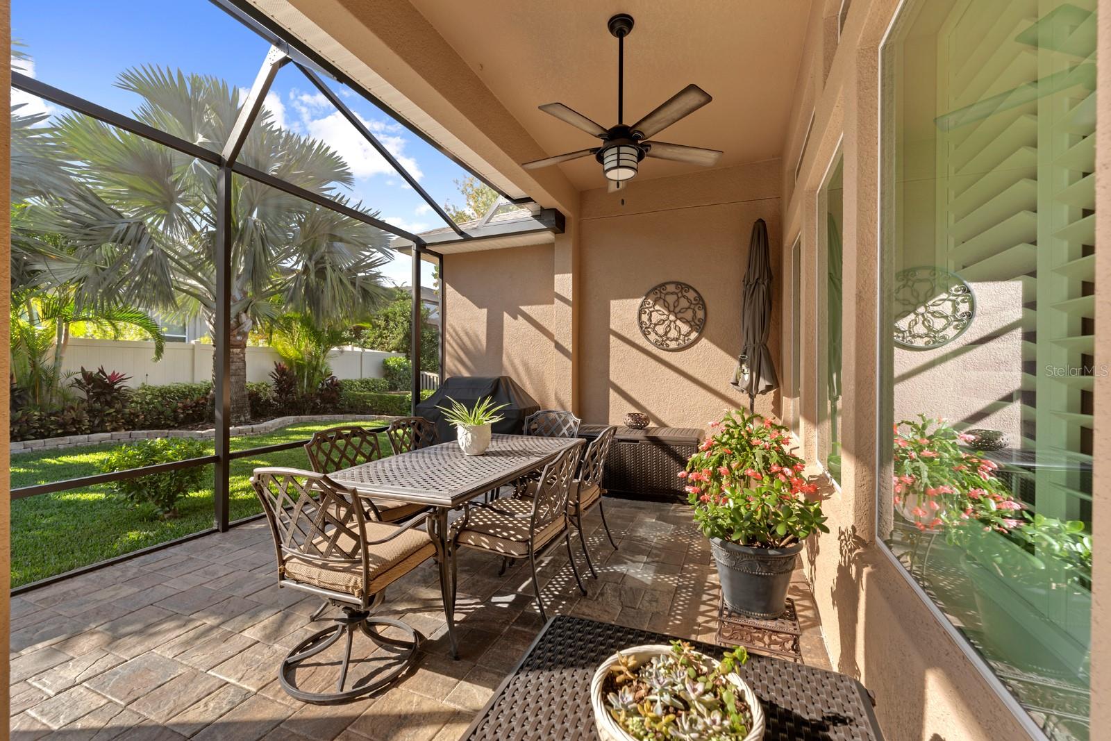 Listing photo id 24 for 1307 Charleen Street