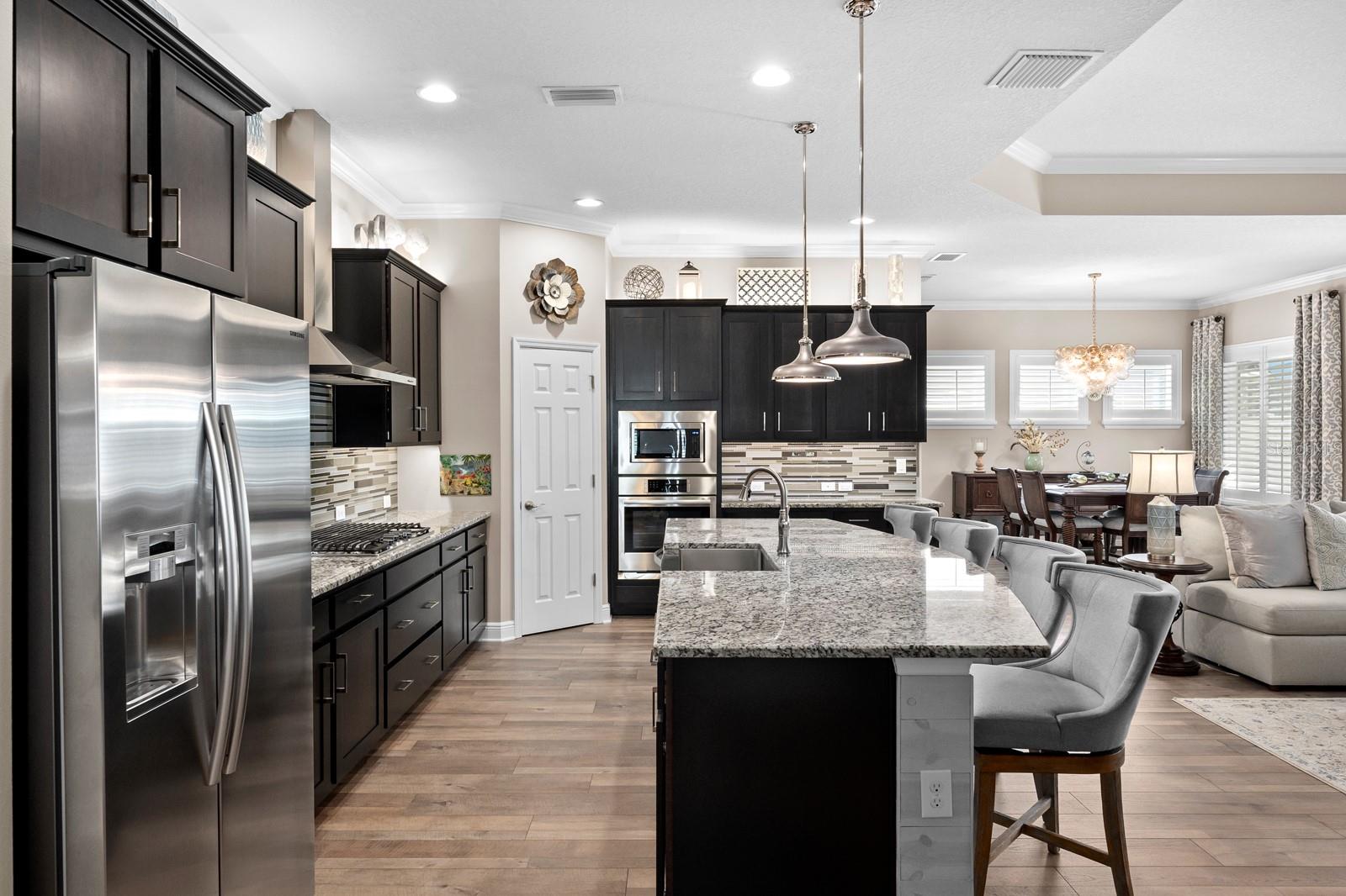 Listing photo id 5 for 1307 Charleen Street