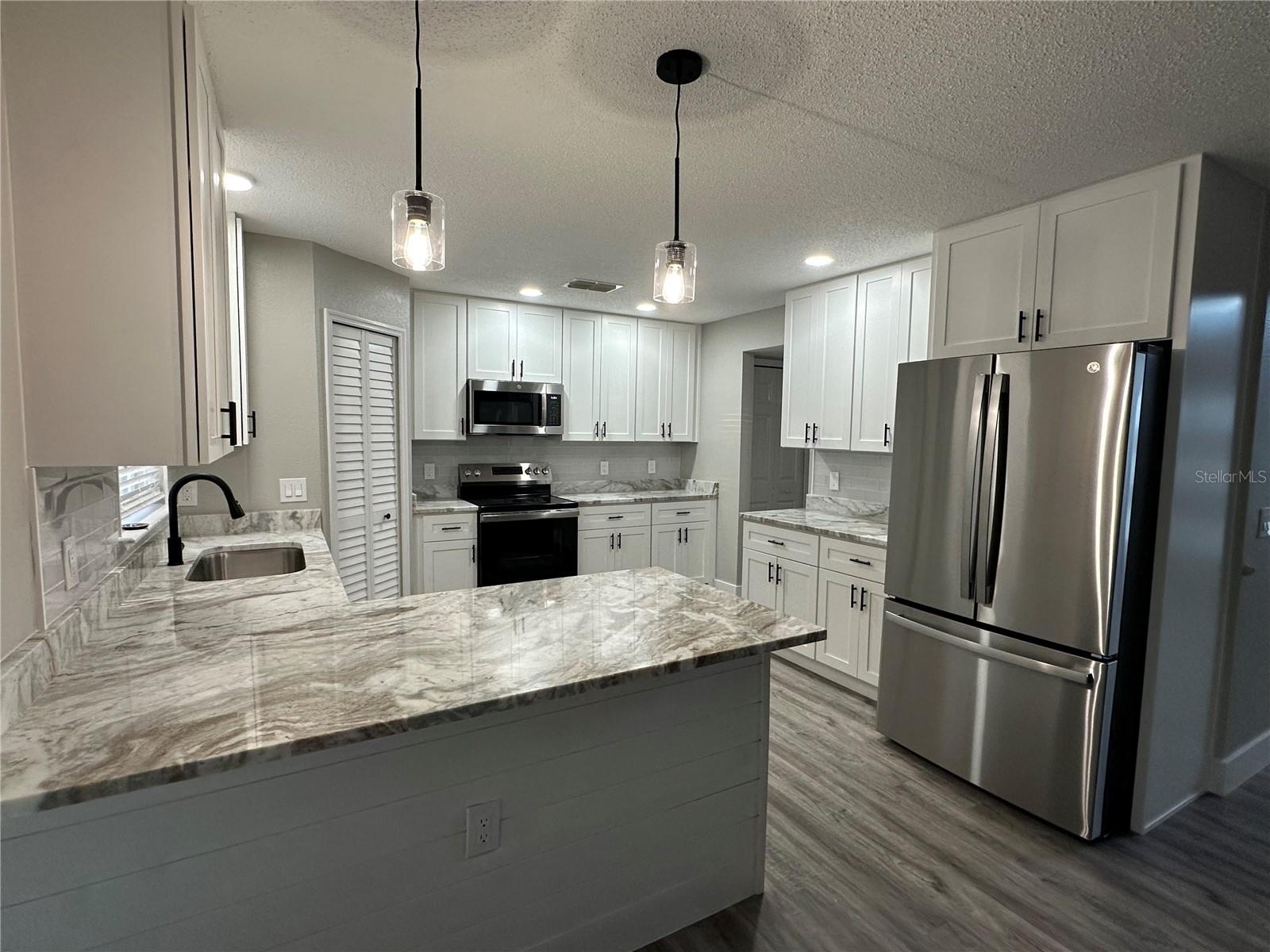 Image 11 of 30 For 11088 Sedgefield Avenue