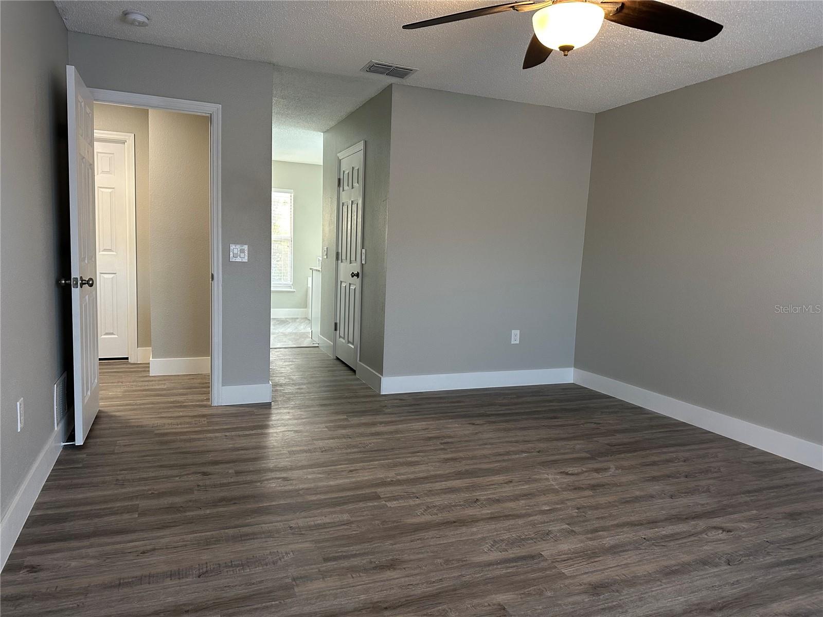 Image 18 of 30 For 11088 Sedgefield Avenue