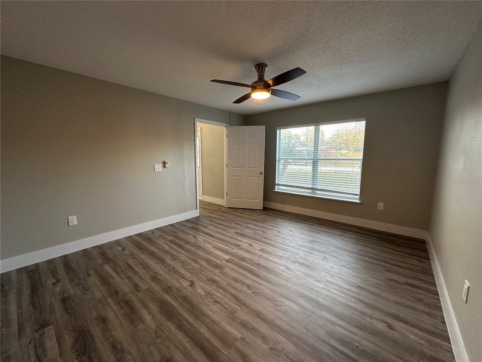 Image 8 of 30 For 11088 Sedgefield Avenue