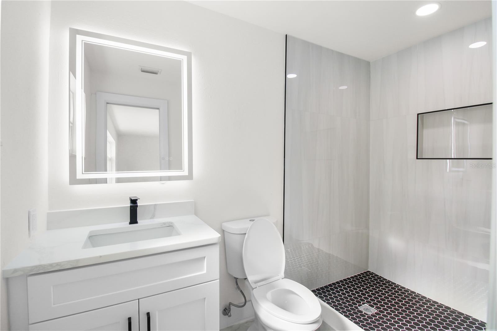 Image 15 of 28 For 1984 64th Avenue N