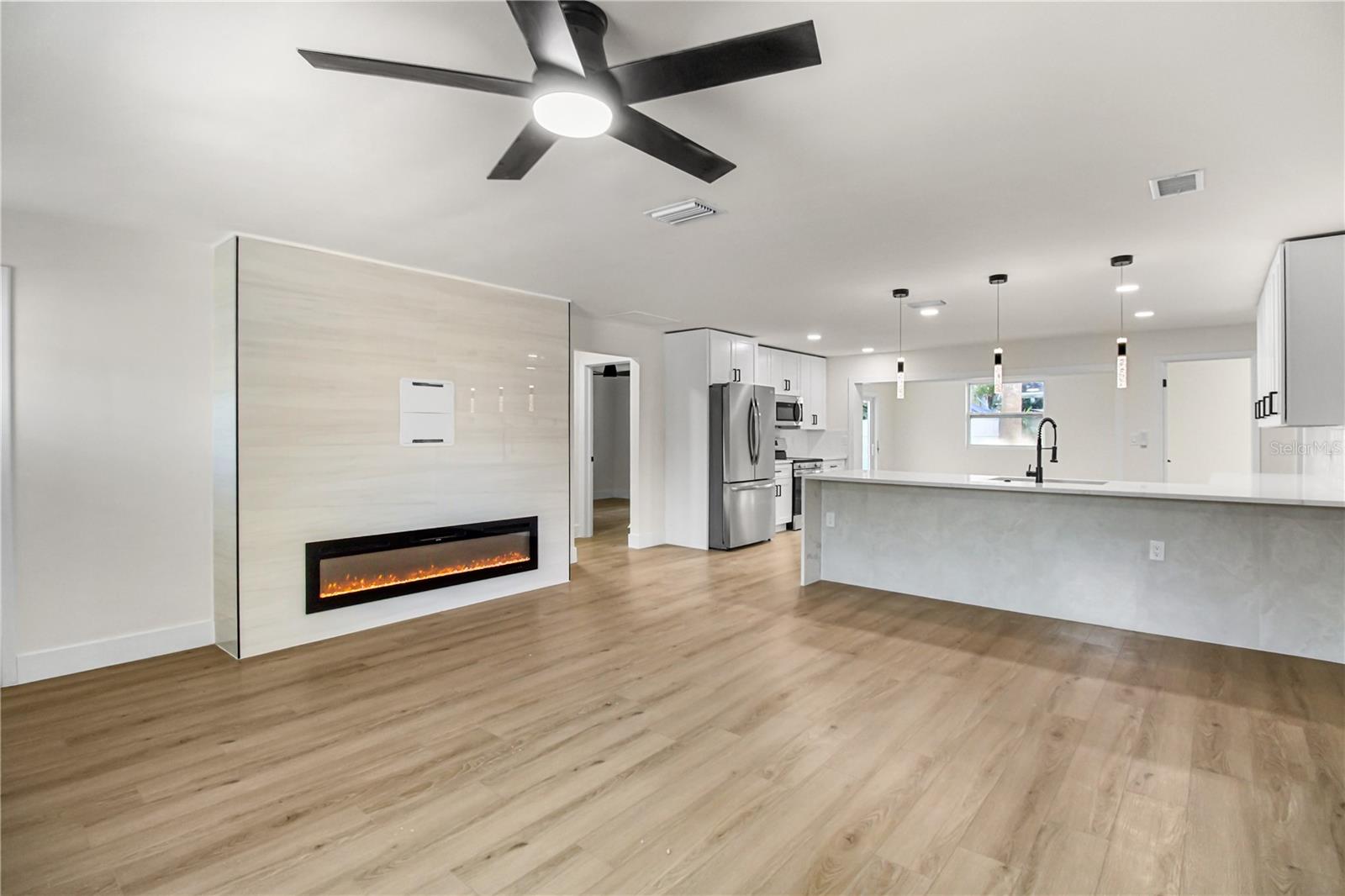 Image 9 of 28 For 1984 64th Avenue N