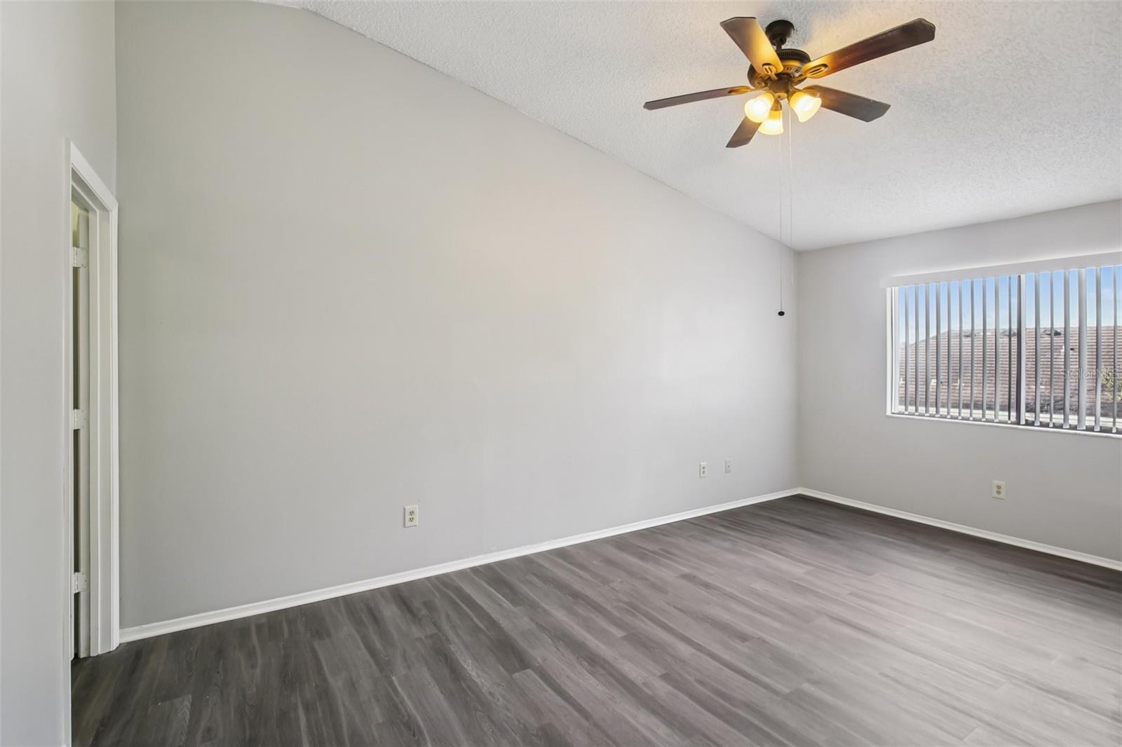 Listing photo id 18 for 1408 Woodstork Drive