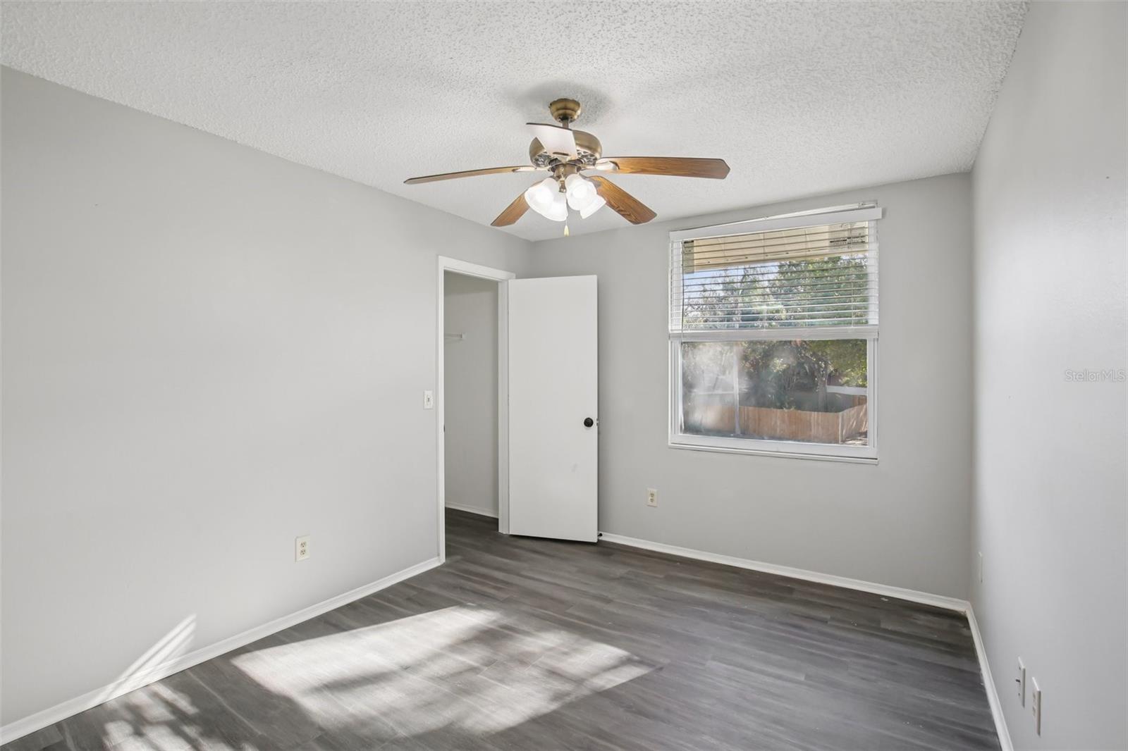 Listing photo id 25 for 1408 Woodstork Drive