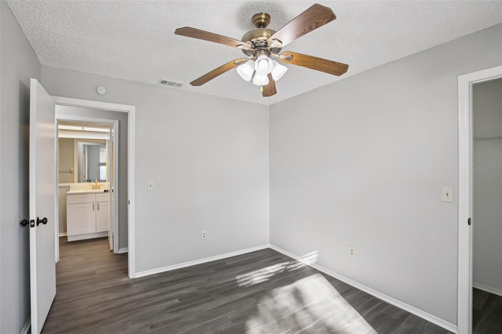 Listing photo id 26 for 1408 Woodstork Drive